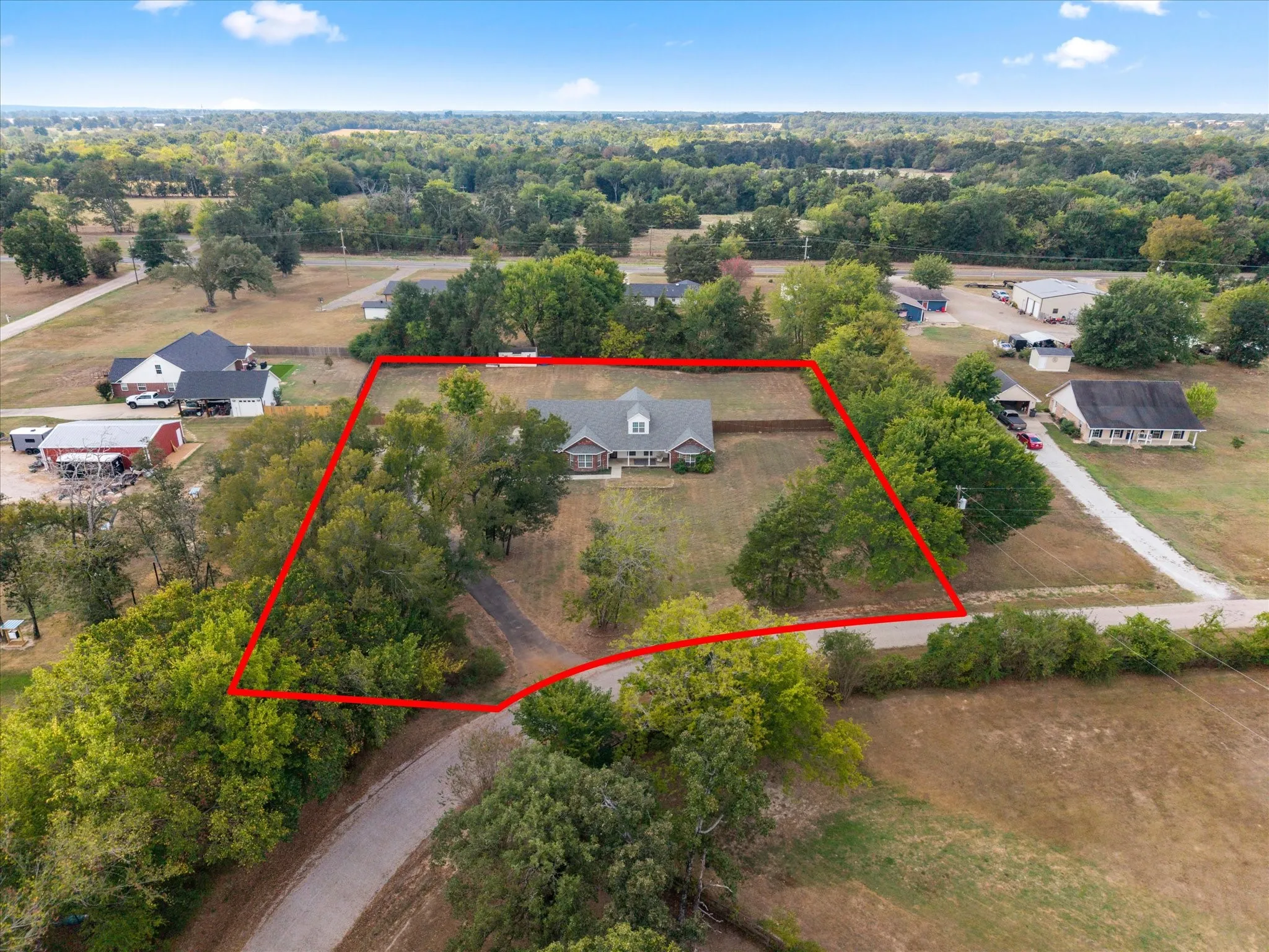 Single Family Residence For Sale in Franklin (TX) County , 150 County Rd NW 2045, Mount Vernon, Texas 75457, 3 Bedroom, 3 Bathroom, 2 Garage spaces, 2,826 Sqft, built in 2004, mls#21393460, Real Estate Agent in Mount Vernon, Homes For Sale in Franklin (TX) county, Homes For Sale in Mount Vernon, Realtor in Mount Vernon Texas, Real Estate Brokerage Independent Realty Texas, Luminita Cordes Realtor