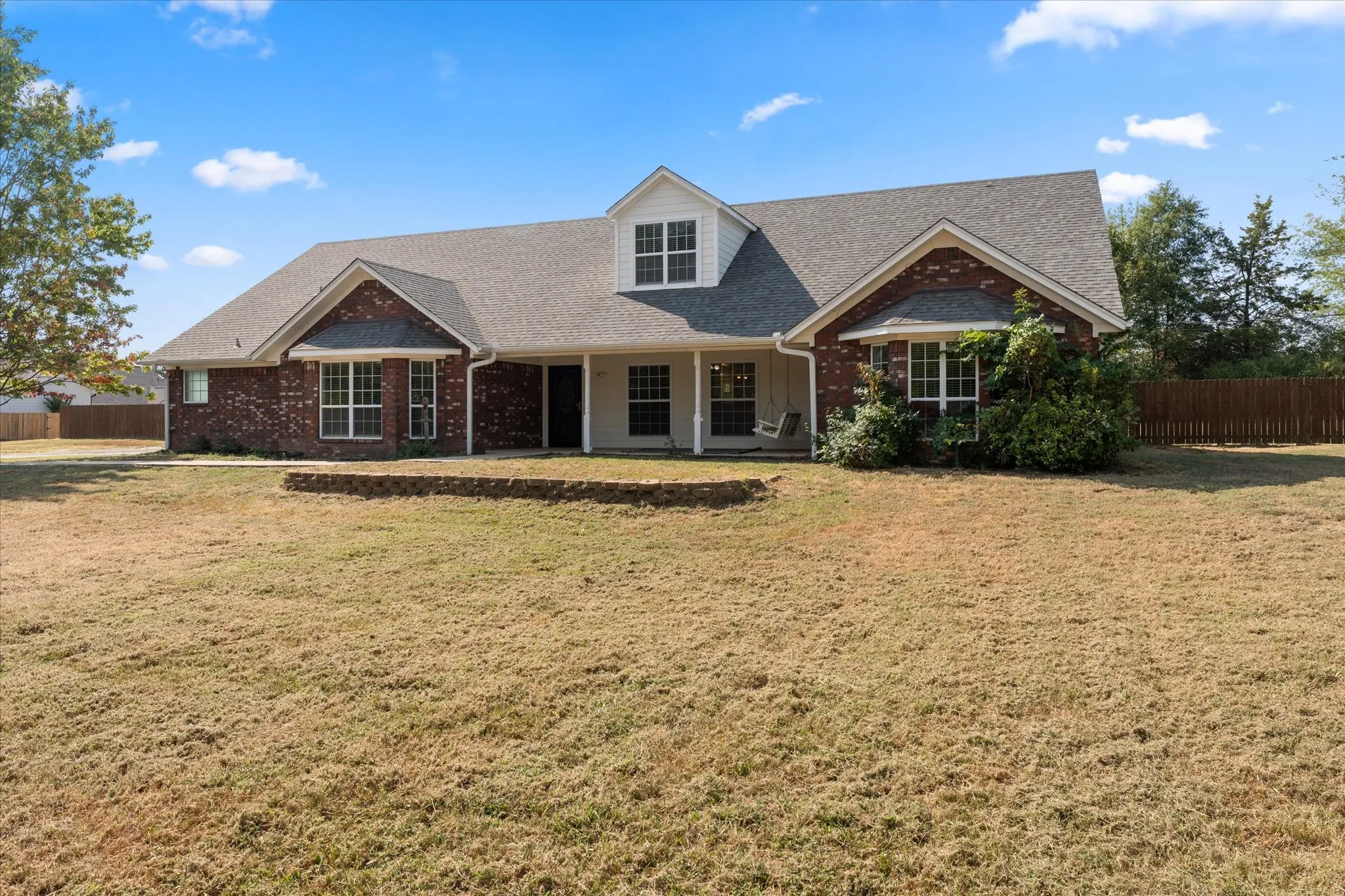 Single Family Residence For Sale in Franklin (TX) County , 150 County Rd NW 2045, Mount Vernon, Texas 75457, 3 Bedroom, 3 Bathroom, 2 Garage spaces, 2,826 Sqft, built in 2004, mls#21393460, Real Estate Agent in Mount Vernon, Homes For Sale in Franklin (TX) county, Homes For Sale in Mount Vernon, Realtor in Mount Vernon Texas, Real Estate Brokerage Independent Realty Texas, Luminita Cordes Realtor