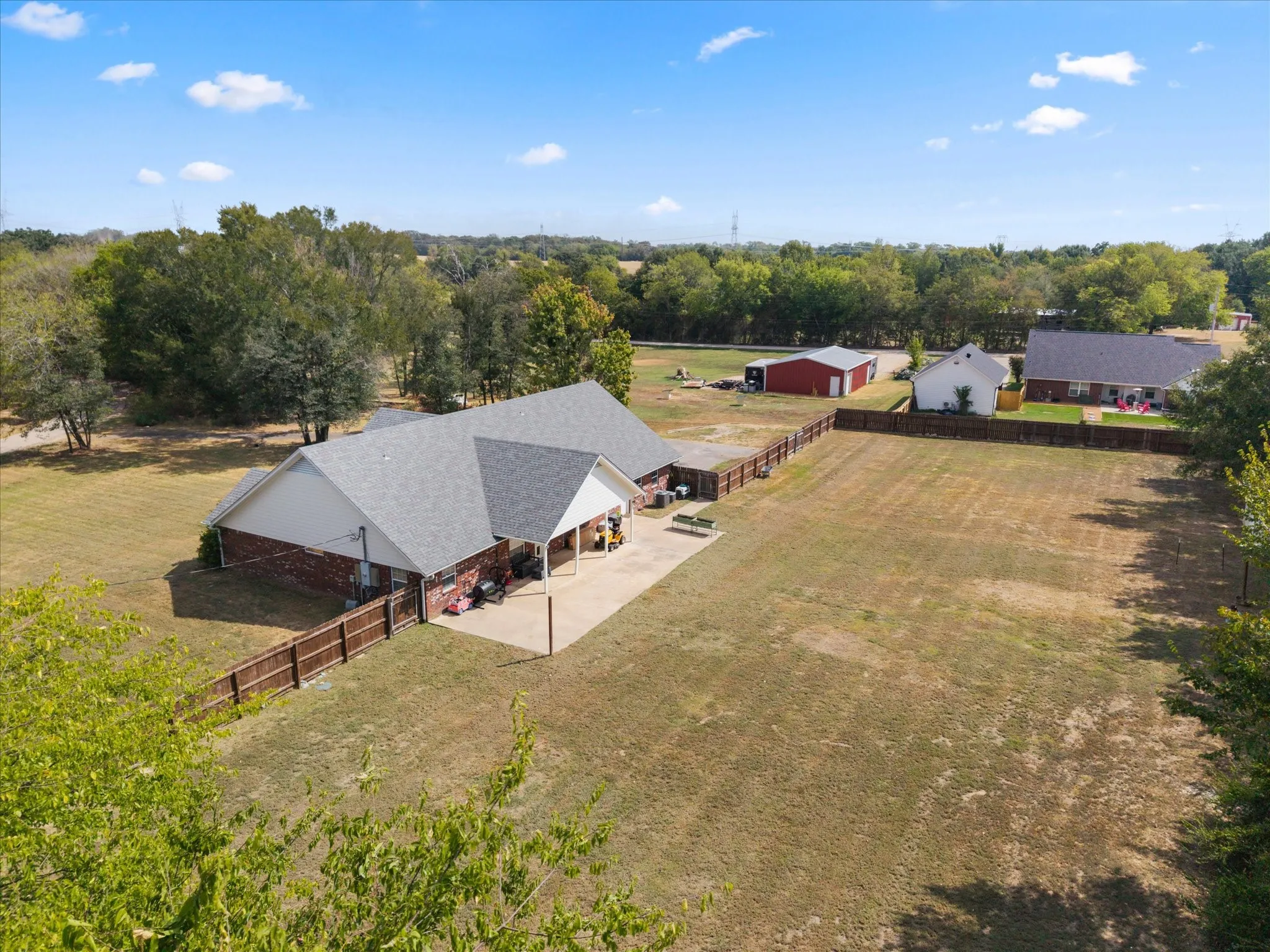 Single Family Residence For Sale in Franklin (TX) County , 150 County Rd NW 2045, Mount Vernon, Texas 75457, 3 Bedroom, 3 Bathroom, 2 Garage spaces, 2,826 Sqft, built in 2004, mls#21393460, Real Estate Agent in Mount Vernon, Homes For Sale in Franklin (TX) county, Homes For Sale in Mount Vernon, Realtor in Mount Vernon Texas, Real Estate Brokerage Independent Realty Texas, Luminita Cordes Realtor