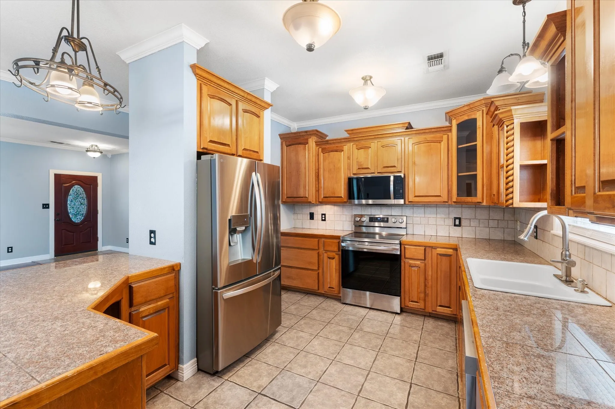 Single Family Residence For Sale in Franklin (TX) County , 150 County Rd NW 2045, Mount Vernon, Texas 75457, 3 Bedroom, 3 Bathroom, 2 Garage spaces, 2,826 Sqft, built in 2004, mls#21393460, Real Estate Agent in Mount Vernon, Homes For Sale in Franklin (TX) county, Homes For Sale in Mount Vernon, Realtor in Mount Vernon Texas, Real Estate Brokerage Independent Realty Texas, Luminita Cordes Realtor