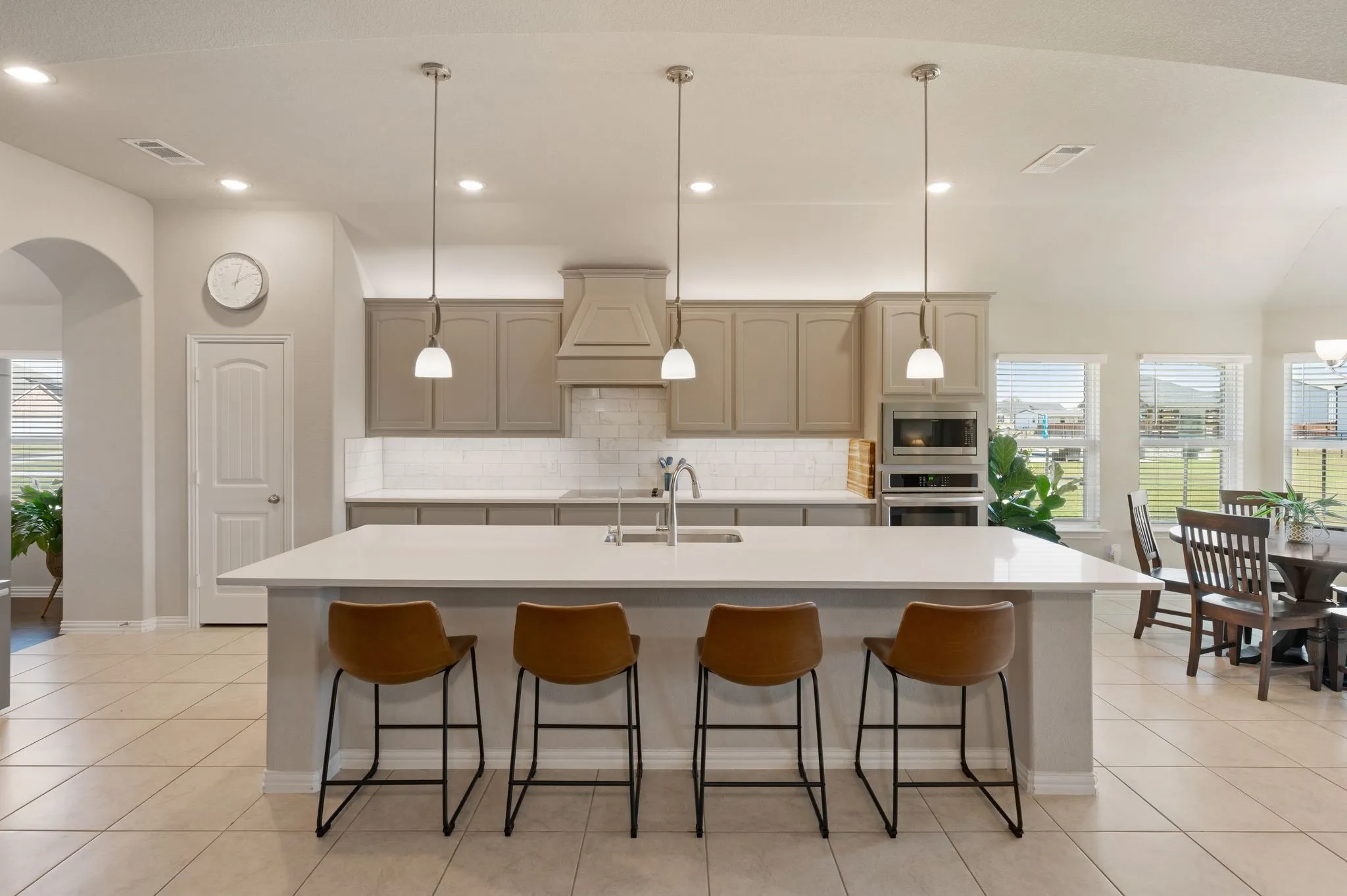 Single Family Residence For Sale in Wise County , 123 Mossy Creek Trail, Rhome, Texas 76078, 4 Bedroom, 3 Bathroom, 3 Garage spaces, 2,629 Sqft, built in 2020, mls#21393621, Real Estate Agent in Rhome, Homes For Sale in Wise county, Homes For Sale in Rhome, Realtor in Rhome Texas, Real Estate Brokerage Independent Realty Texas, Luminita Cordes Realtor