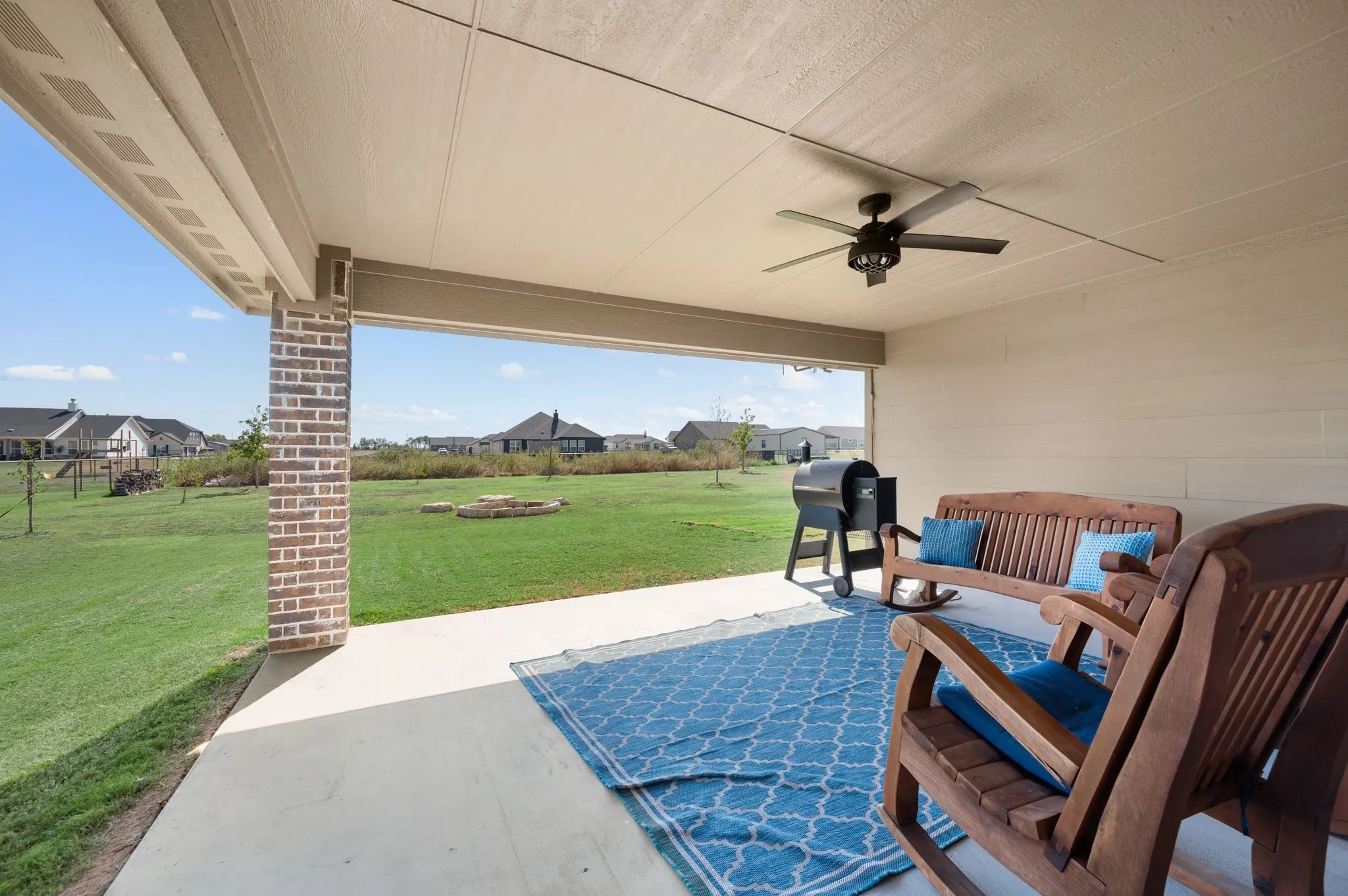 Single Family Residence For Sale in Wise County , 123 Mossy Creek Trail, Rhome, Texas 76078, 4 Bedroom, 3 Bathroom, 3 Garage spaces, 2,629 Sqft, built in 2020, mls#21393621, Real Estate Agent in Rhome, Homes For Sale in Wise county, Homes For Sale in Rhome, Realtor in Rhome Texas, Real Estate Brokerage Independent Realty Texas, Luminita Cordes Realtor