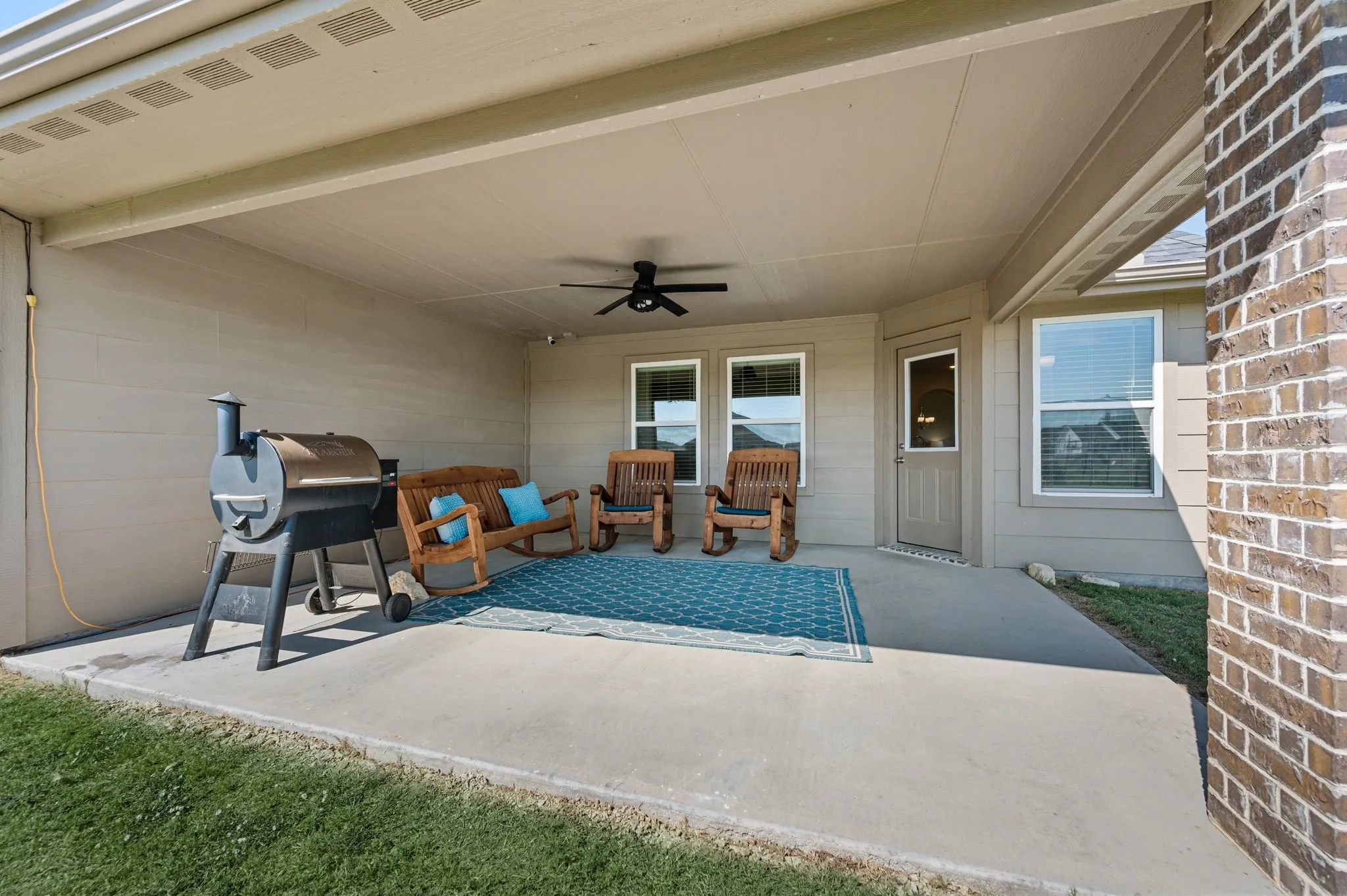 Single Family Residence For Sale in Wise County , 123 Mossy Creek Trail, Rhome, Texas 76078, 4 Bedroom, 3 Bathroom, 3 Garage spaces, 2,629 Sqft, built in 2020, mls#21393621, Real Estate Agent in Rhome, Homes For Sale in Wise county, Homes For Sale in Rhome, Realtor in Rhome Texas, Real Estate Brokerage Independent Realty Texas, Luminita Cordes Realtor