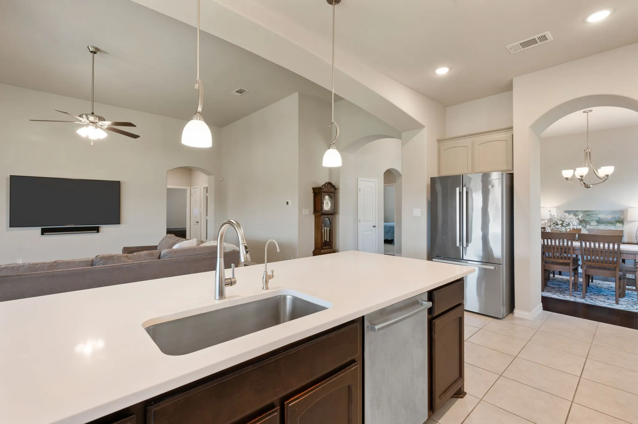 Single Family Residence For Sale in Wise County , 123 Mossy Creek Trail, Rhome, Texas 76078, 4 Bedroom, 3 Bathroom, 3 Garage spaces, 2,629 Sqft, built in 2020, mls#21393621, Real Estate Agent in Rhome, Homes For Sale in Wise county, Homes For Sale in Rhome, Realtor in Rhome Texas, Real Estate Brokerage Independent Realty Texas, Luminita Cordes Realtor