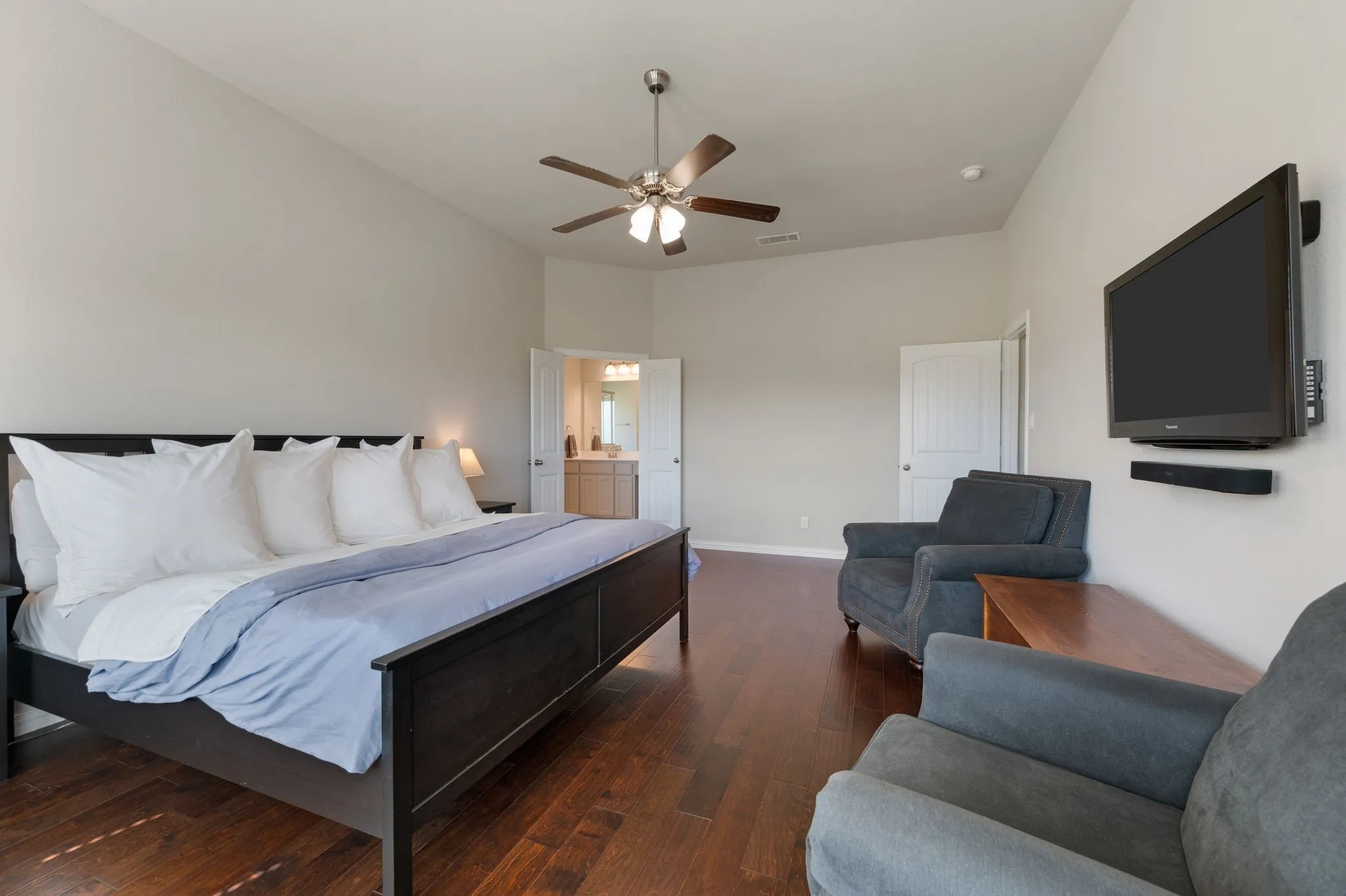 Single Family Residence For Sale in Wise County , 123 Mossy Creek Trail, Rhome, Texas 76078, 4 Bedroom, 3 Bathroom, 3 Garage spaces, 2,629 Sqft, built in 2020, mls#21393621, Real Estate Agent in Rhome, Homes For Sale in Wise county, Homes For Sale in Rhome, Realtor in Rhome Texas, Real Estate Brokerage Independent Realty Texas, Luminita Cordes Realtor