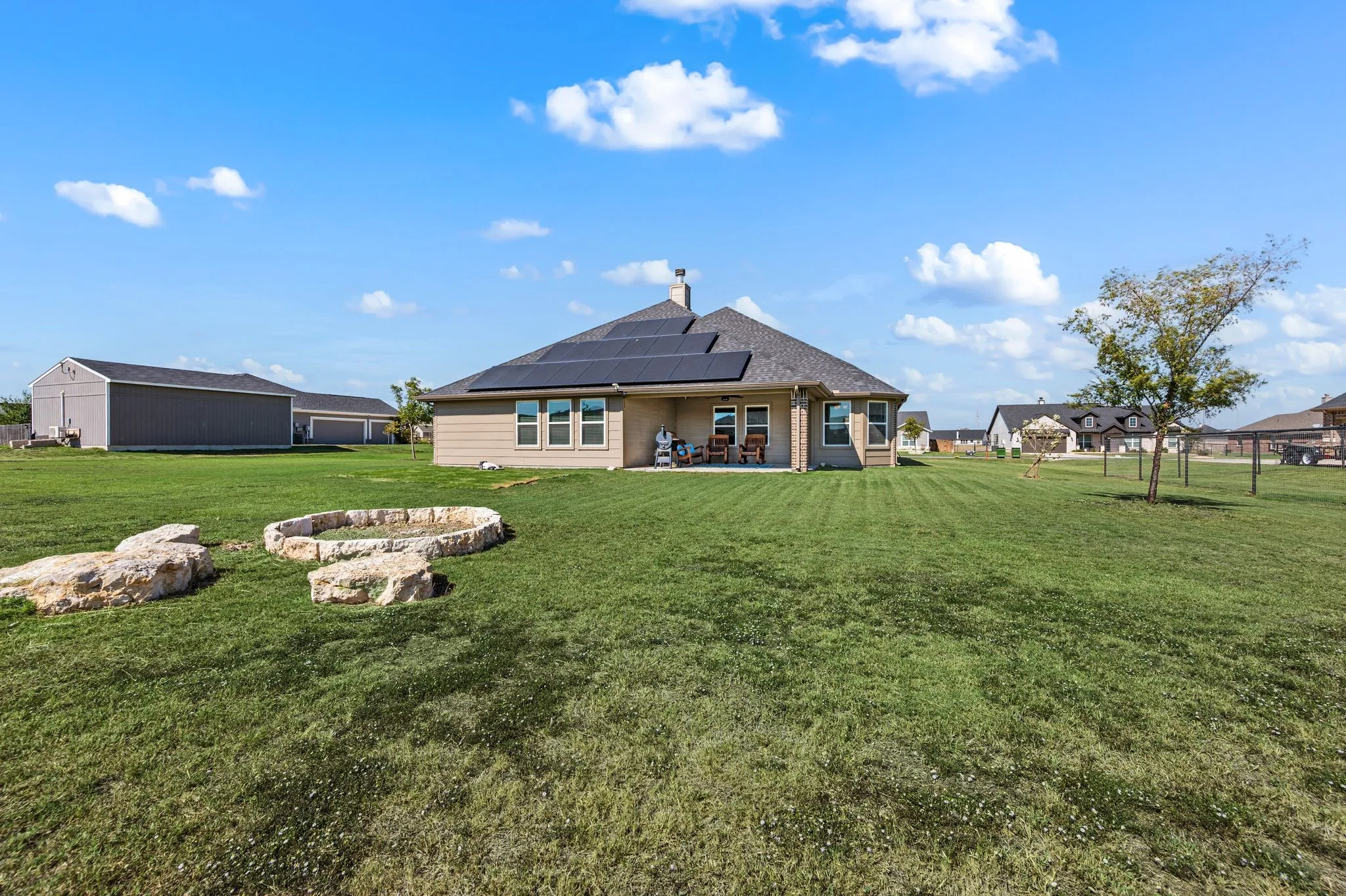 Single Family Residence For Sale in Wise County , 123 Mossy Creek Trail, Rhome, Texas 76078, 4 Bedroom, 3 Bathroom, 3 Garage spaces, 2,629 Sqft, built in 2020, mls#21393621, Real Estate Agent in Rhome, Homes For Sale in Wise county, Homes For Sale in Rhome, Realtor in Rhome Texas, Real Estate Brokerage Independent Realty Texas, Luminita Cordes Realtor