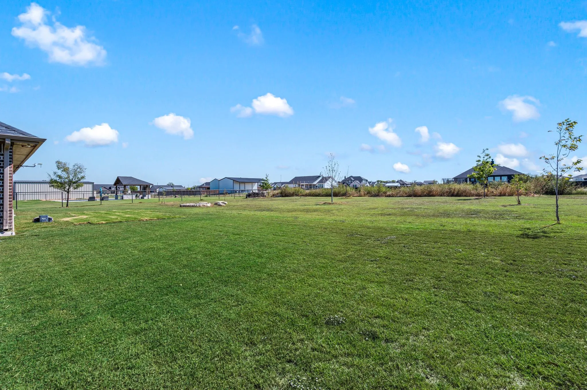 Single Family Residence For Sale in Wise County , 123 Mossy Creek Trail, Rhome, Texas 76078, 4 Bedroom, 3 Bathroom, 3 Garage spaces, 2,629 Sqft, built in 2020, mls#21393621, Real Estate Agent in Rhome, Homes For Sale in Wise county, Homes For Sale in Rhome, Realtor in Rhome Texas, Real Estate Brokerage Independent Realty Texas, Luminita Cordes Realtor