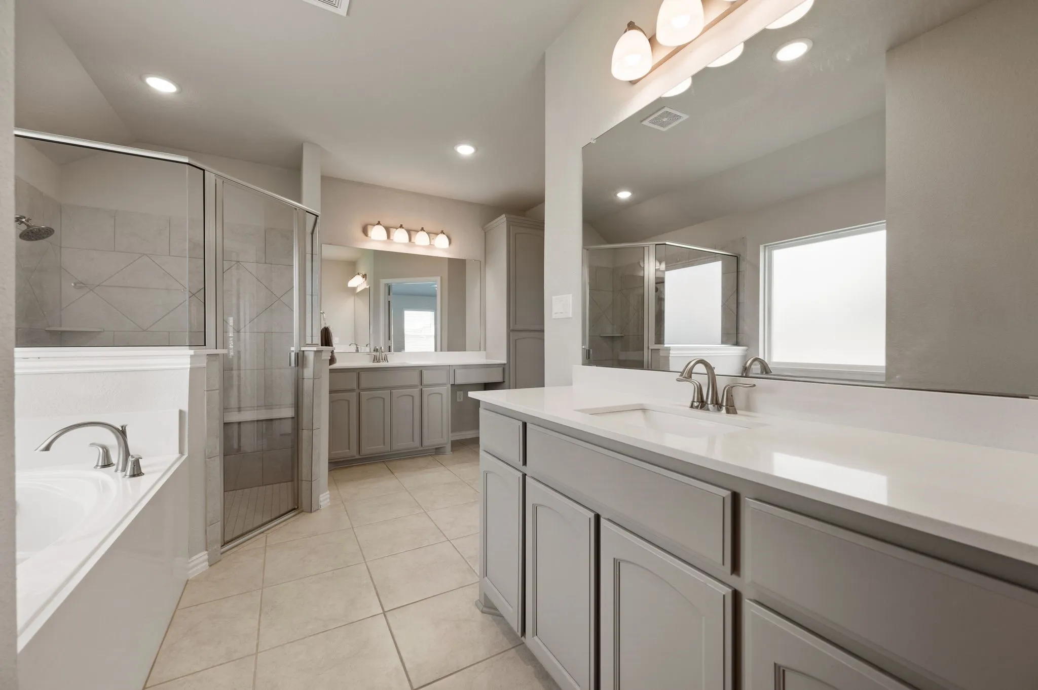 Single Family Residence For Sale in Wise County , 123 Mossy Creek Trail, Rhome, Texas 76078, 4 Bedroom, 3 Bathroom, 3 Garage spaces, 2,629 Sqft, built in 2020, mls#21393621, Real Estate Agent in Rhome, Homes For Sale in Wise county, Homes For Sale in Rhome, Realtor in Rhome Texas, Real Estate Brokerage Independent Realty Texas, Luminita Cordes Realtor