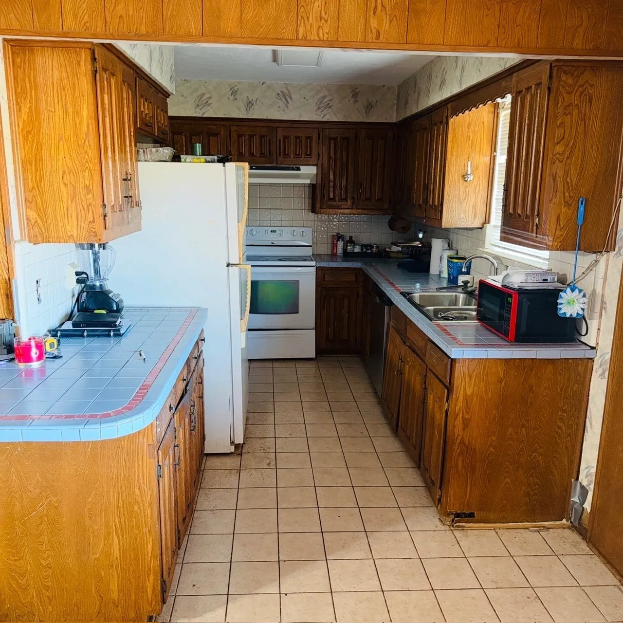 Single Family Residence For Sale in Dallas County , 709 Oakbluff Drive, Lancaster, Texas 75146, 3 Bedroom, 2 Bathroom, 2 Garage spaces, 1,580 Sqft, built in 1973, mls#21392491, Real Estate Agent in Lancaster, Homes For Sale in Dallas county, Homes For Sale in Lancaster, Realtor in Lancaster Texas, Real Estate Brokerage Independent Realty Texas, Luminita Cordes Realtor