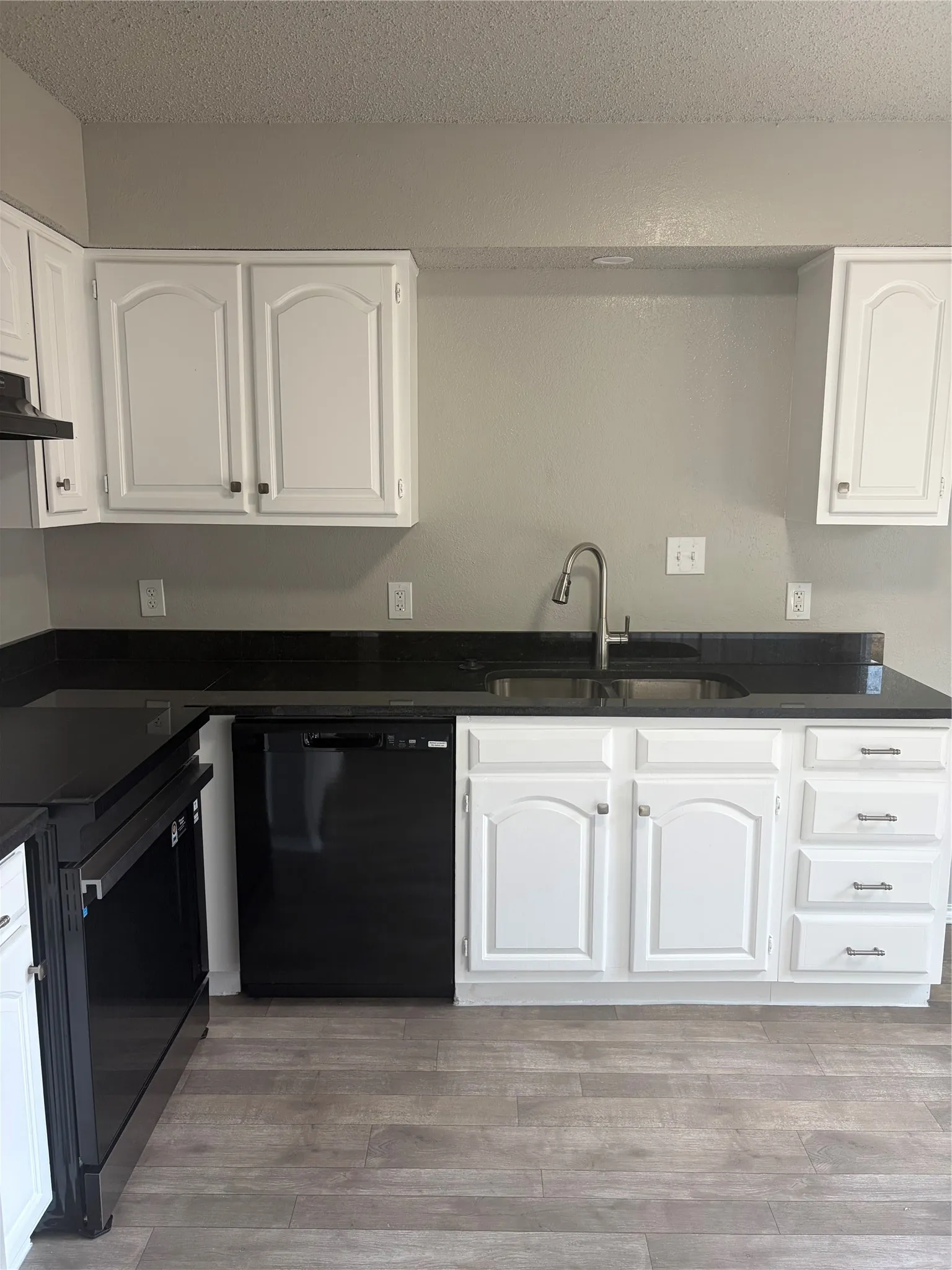 Duplex For Rent in Tarrant County , 10633 Flamewood Drive, Fort Worth, Texas 76140, 3 Bedroom, 2 Bathroom, Garage spaces, 1,340 Sqft, built in 1985, mls#21385638, Real Estate Agent in Fort Worth, Homes For Rent in Tarrant county, Homes For Rent in Fort Worth, Realtor in Fort Worth Texas, Real Estate Brokerage Independent Realty Texas, Luminita Cordes Realtor
