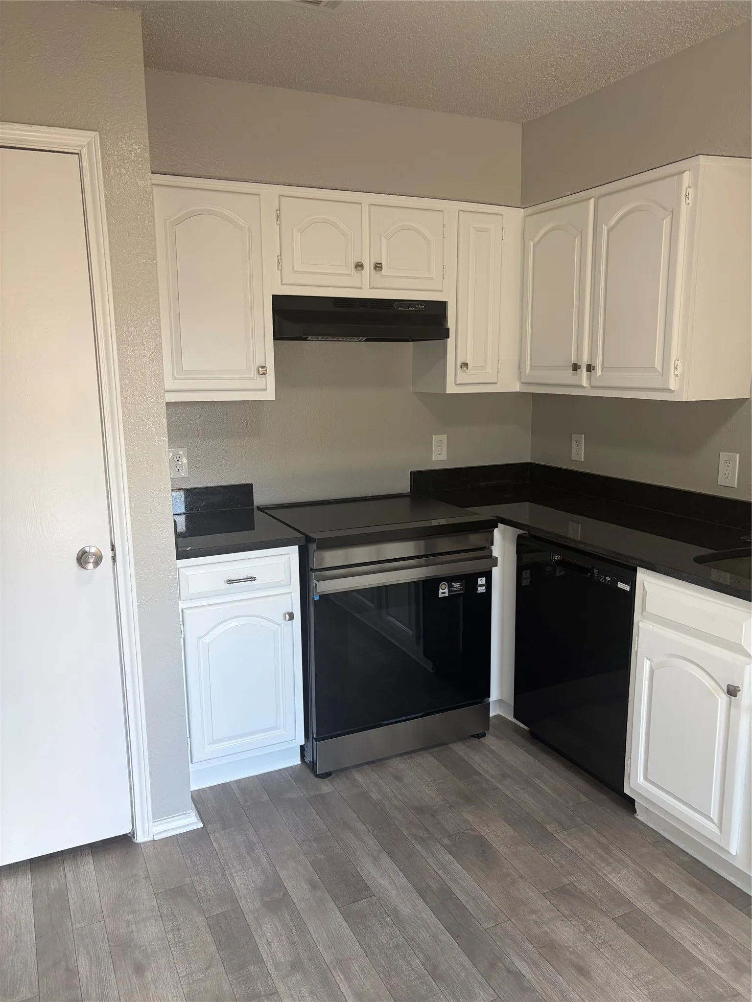 Duplex For Rent in Tarrant County , 10633 Flamewood Drive, Fort Worth, Texas 76140, 3 Bedroom, 2 Bathroom, Garage spaces, 1,340 Sqft, built in 1985, mls#21385638, Real Estate Agent in Fort Worth, Homes For Rent in Tarrant county, Homes For Rent in Fort Worth, Realtor in Fort Worth Texas, Real Estate Brokerage Independent Realty Texas, Luminita Cordes Realtor