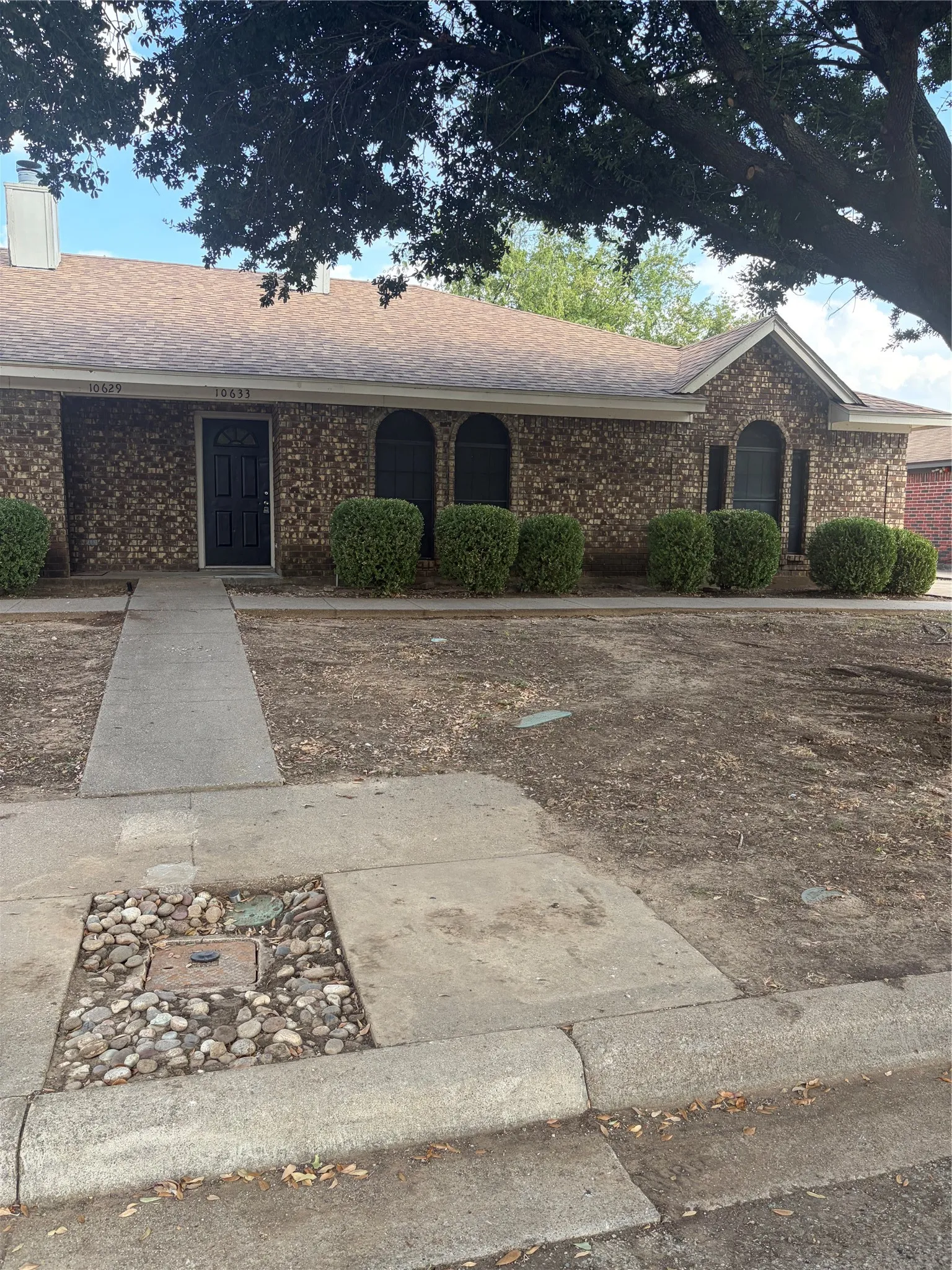 Duplex For Rent in Tarrant County , 10633 Flamewood Drive, Fort Worth, Texas 76140, 3 Bedroom, 2 Bathroom, Garage spaces, 1,340 Sqft, built in 1985, mls#21385638, Real Estate Agent in Fort Worth, Homes For Rent in Tarrant county, Homes For Rent in Fort Worth, Realtor in Fort Worth Texas, Real Estate Brokerage Independent Realty Texas, Luminita Cordes Realtor
