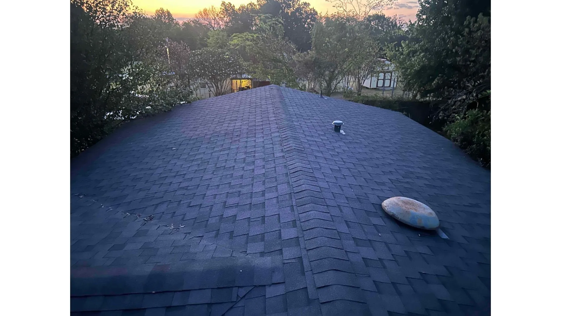 Asphalt shingle roof