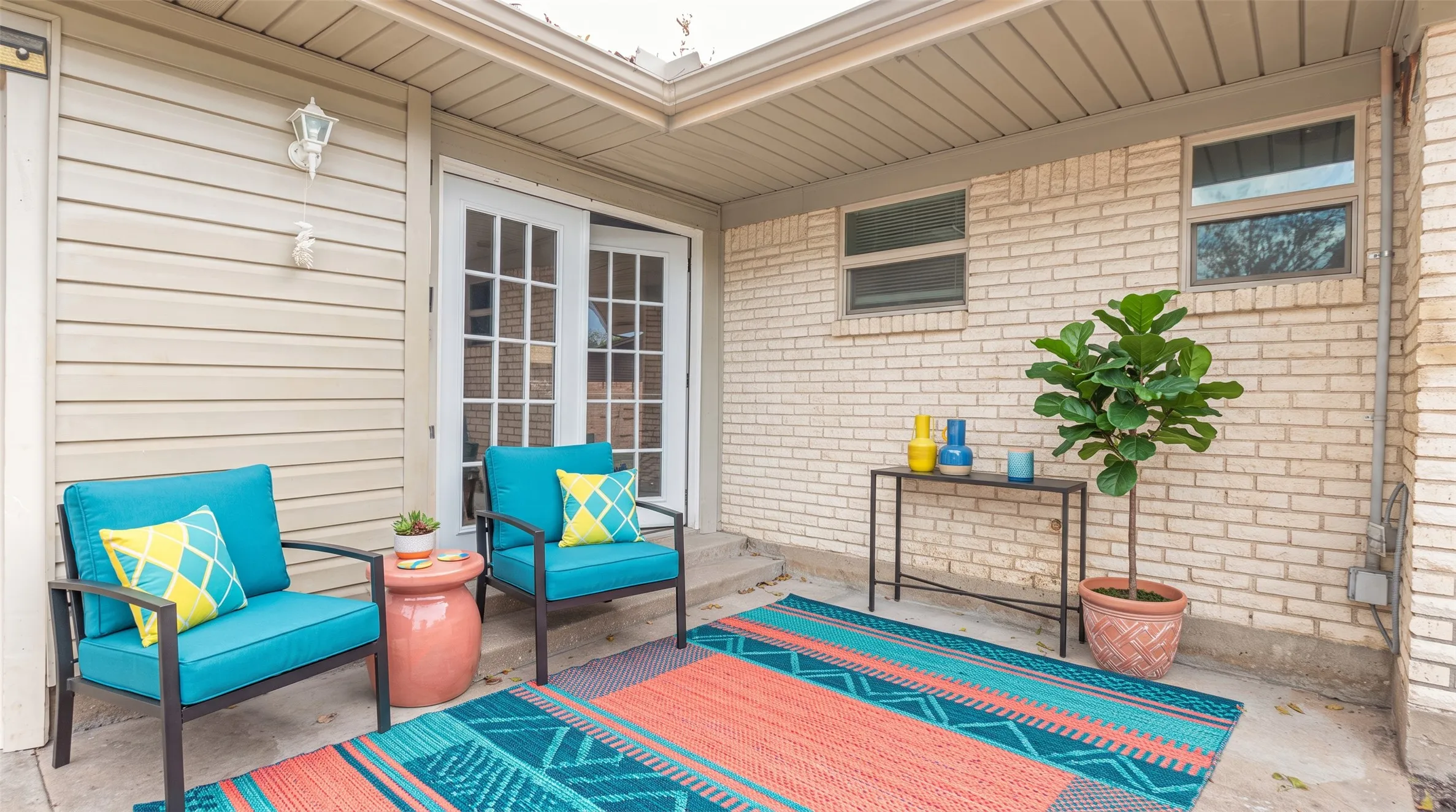 Single Family Residence For Sale in Hunt County , 3207 Eastland Avenue, Greenville, Texas 75402, 3 Bedroom, 2 Bathroom, 2 Garage spaces, 1,493 Sqft, built in 1970, mls#21393624, Real Estate Agent in Greenville, Homes For Sale in Hunt county, Homes For Sale in Greenville, Realtor in Greenville Texas, Real Estate Brokerage Independent Realty Texas, Luminita Cordes Realtor
