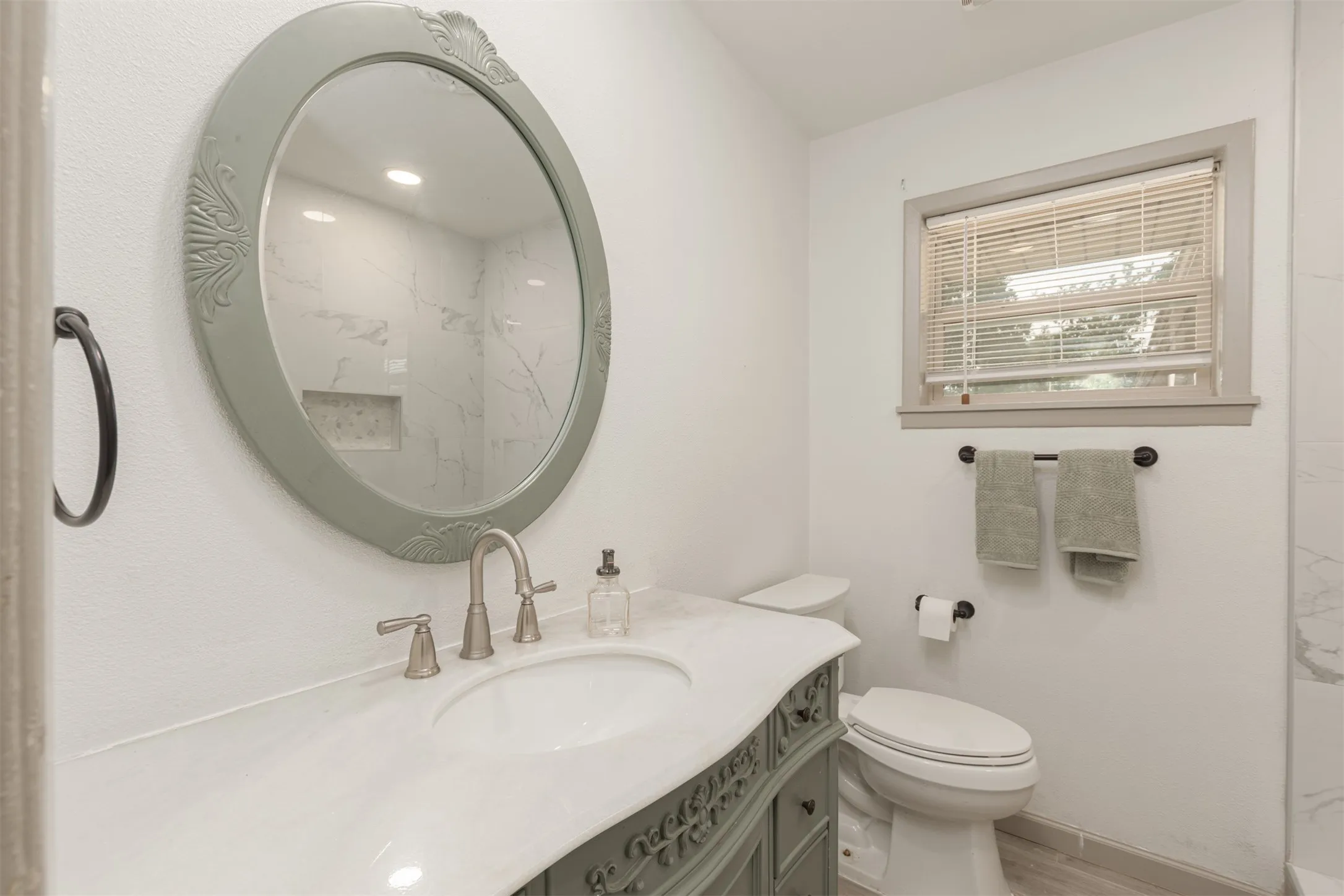 Single Family Residence For Sale in Hunt County , 3207 Eastland Avenue, Greenville, Texas 75402, 3 Bedroom, 2 Bathroom, 2 Garage spaces, 1,493 Sqft, built in 1970, mls#21393624, Real Estate Agent in Greenville, Homes For Sale in Hunt county, Homes For Sale in Greenville, Realtor in Greenville Texas, Real Estate Brokerage Independent Realty Texas, Luminita Cordes Realtor