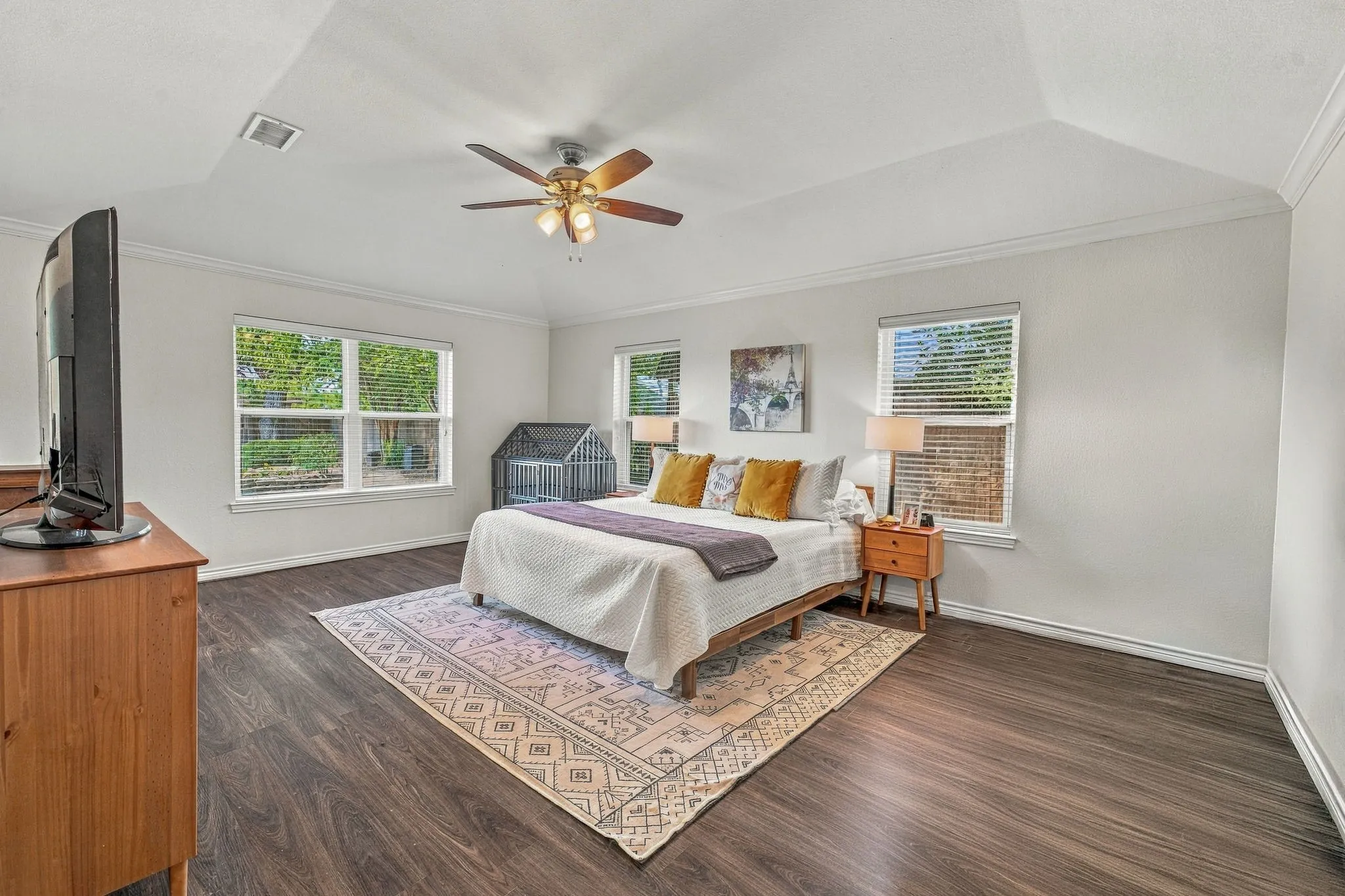 Single Family Residence For Sale in Hood County , 1202 Red Bird Lane, Granbury, Texas 76048, 3 Bedroom, 2 Bathroom, 2 Garage spaces, 2,242 Sqft, built in 1986, mls#21391931, Real Estate Agent in Granbury, Homes For Sale in Hood county, Homes For Sale in Granbury, Realtor in Granbury Texas, Real Estate Brokerage Independent Realty Texas, Luminita Cordes Realtor