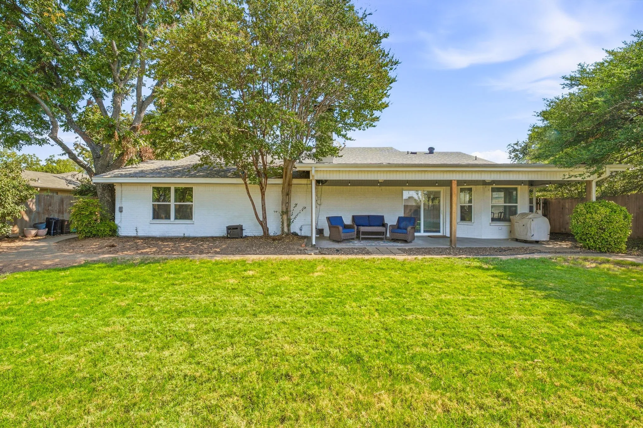 Single Family Residence For Sale in Hood County , 1202 Red Bird Lane, Granbury, Texas 76048, 3 Bedroom, 2 Bathroom, 2 Garage spaces, 2,242 Sqft, built in 1986, mls#21391931, Real Estate Agent in Granbury, Homes For Sale in Hood county, Homes For Sale in Granbury, Realtor in Granbury Texas, Real Estate Brokerage Independent Realty Texas, Luminita Cordes Realtor