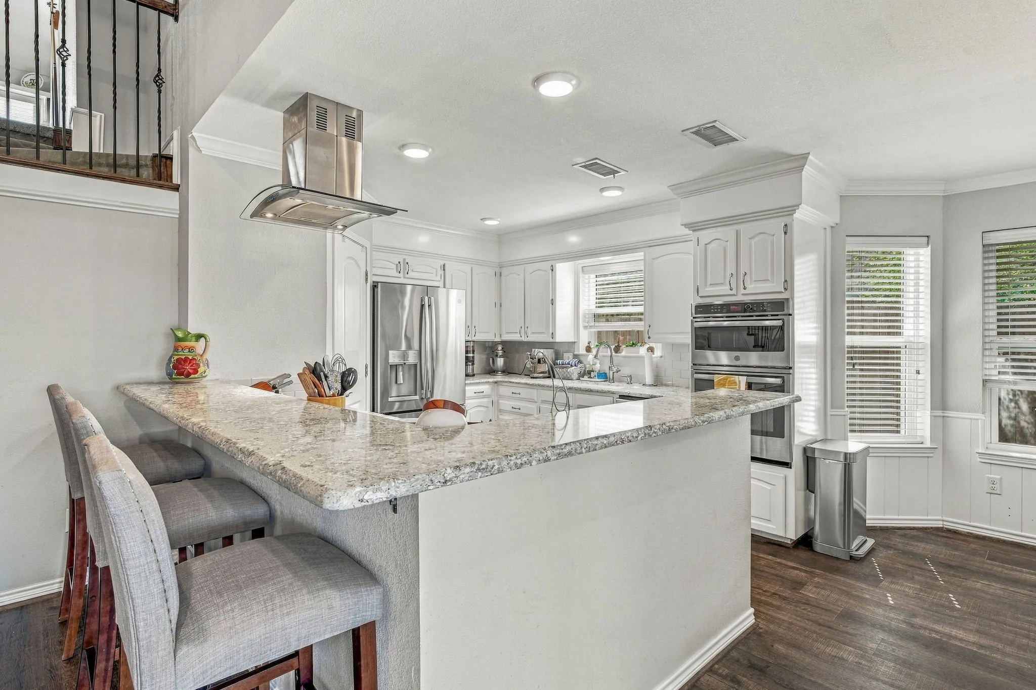 Single Family Residence For Sale in Hood County , 1202 Red Bird Lane, Granbury, Texas 76048, 3 Bedroom, 2 Bathroom, 2 Garage spaces, 2,242 Sqft, built in 1986, mls#21391931, Real Estate Agent in Granbury, Homes For Sale in Hood county, Homes For Sale in Granbury, Realtor in Granbury Texas, Real Estate Brokerage Independent Realty Texas, Luminita Cordes Realtor