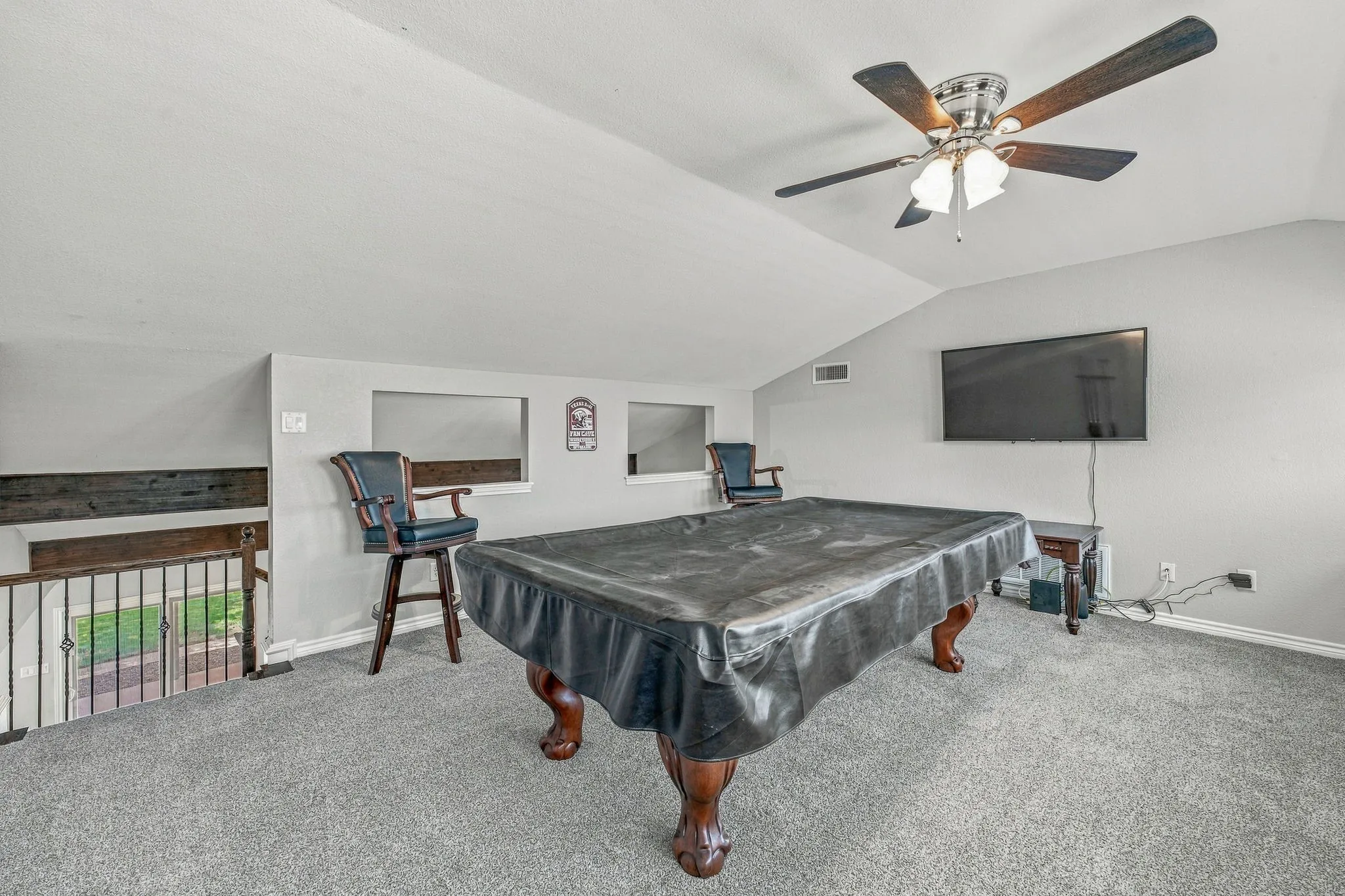 Single Family Residence For Sale in Hood County , 1202 Red Bird Lane, Granbury, Texas 76048, 3 Bedroom, 2 Bathroom, 2 Garage spaces, 2,242 Sqft, built in 1986, mls#21391931, Real Estate Agent in Granbury, Homes For Sale in Hood county, Homes For Sale in Granbury, Realtor in Granbury Texas, Real Estate Brokerage Independent Realty Texas, Luminita Cordes Realtor