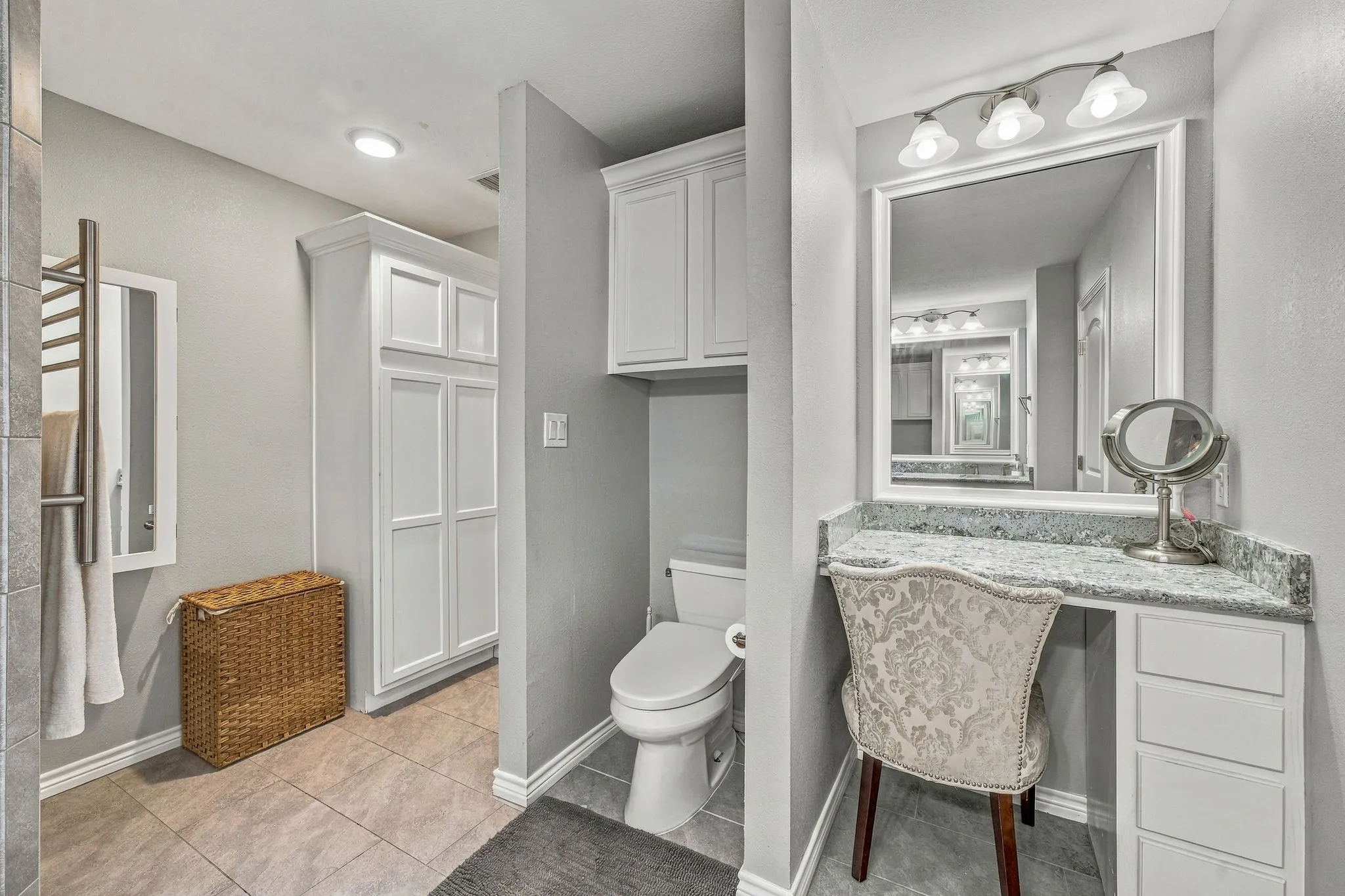 Single Family Residence For Sale in Hood County , 1202 Red Bird Lane, Granbury, Texas 76048, 3 Bedroom, 2 Bathroom, 2 Garage spaces, 2,242 Sqft, built in 1986, mls#21391931, Real Estate Agent in Granbury, Homes For Sale in Hood county, Homes For Sale in Granbury, Realtor in Granbury Texas, Real Estate Brokerage Independent Realty Texas, Luminita Cordes Realtor