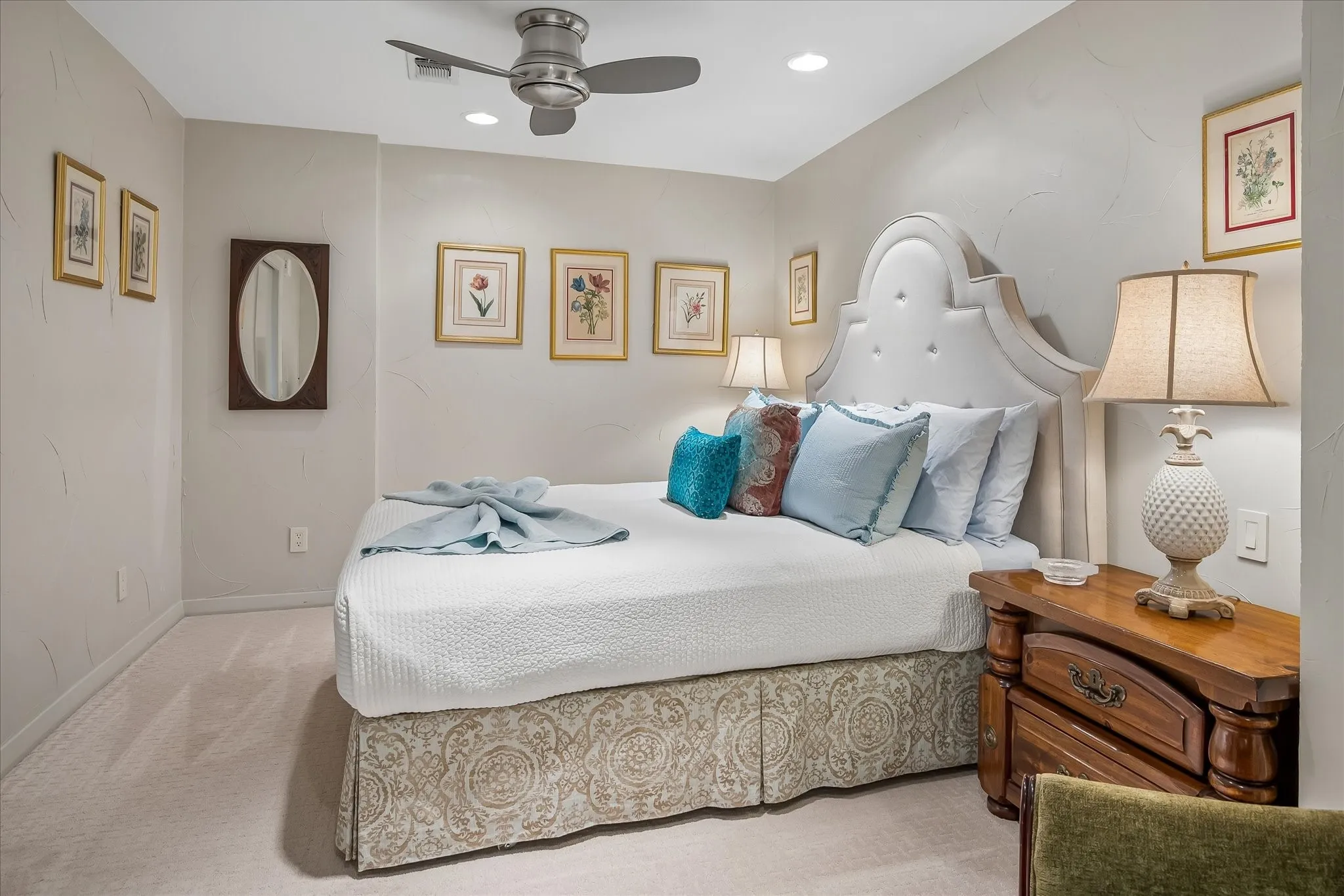 Condominium For Sale in Dallas County , 5200 Keller Springs Road 1217, Dallas, Texas 75248, 2 Bedroom, 3 Bathroom, 2 Garage spaces, 3,370 Sqft, built in 1981, mls#21391785, Real Estate Agent in Dallas, Homes For Sale in Dallas county, Homes For Sale in Dallas, Realtor in Dallas Texas, Real Estate Brokerage Independent Realty Texas, Luminita Cordes Realtor