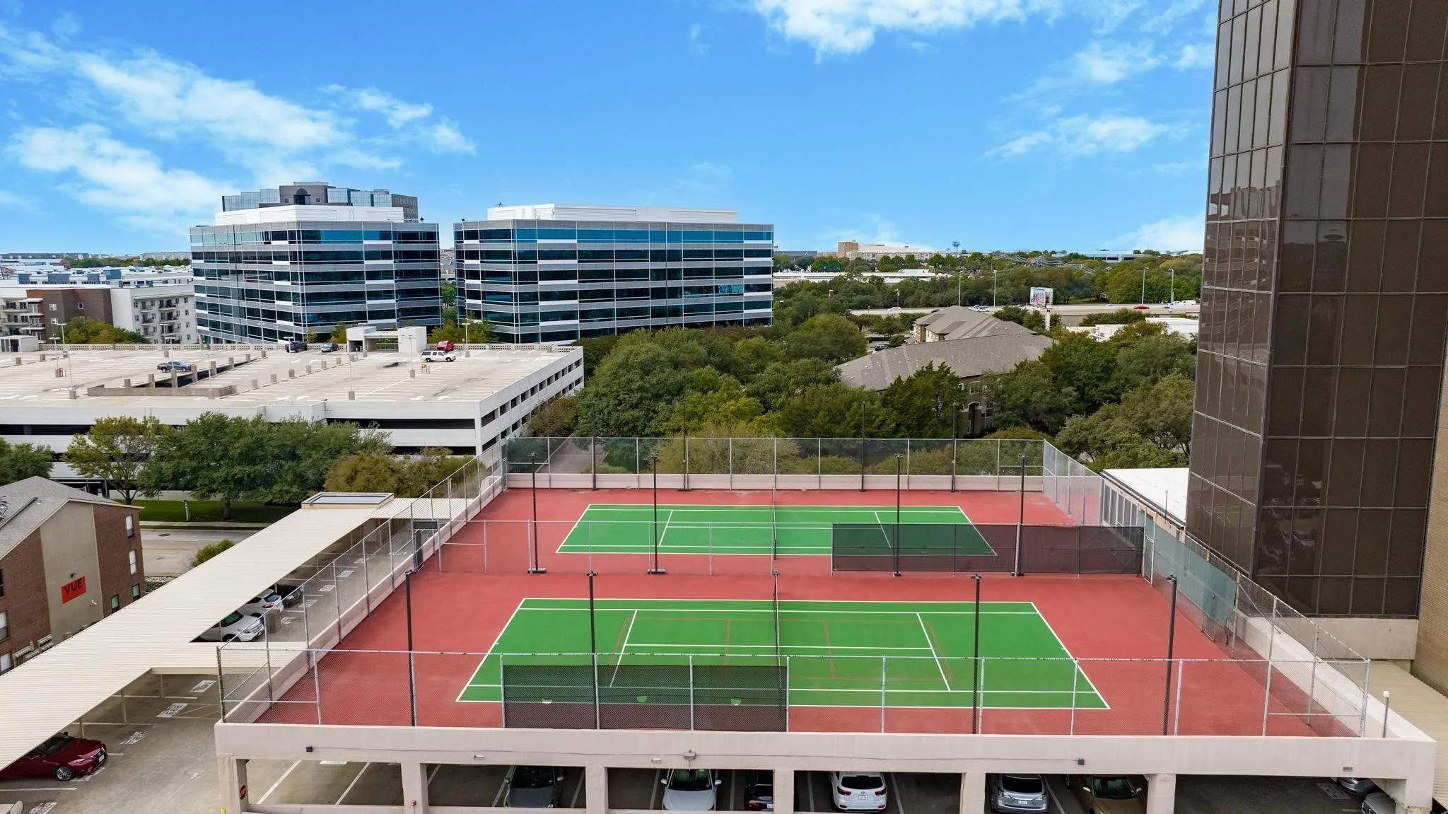 Tennis & Pickleball
