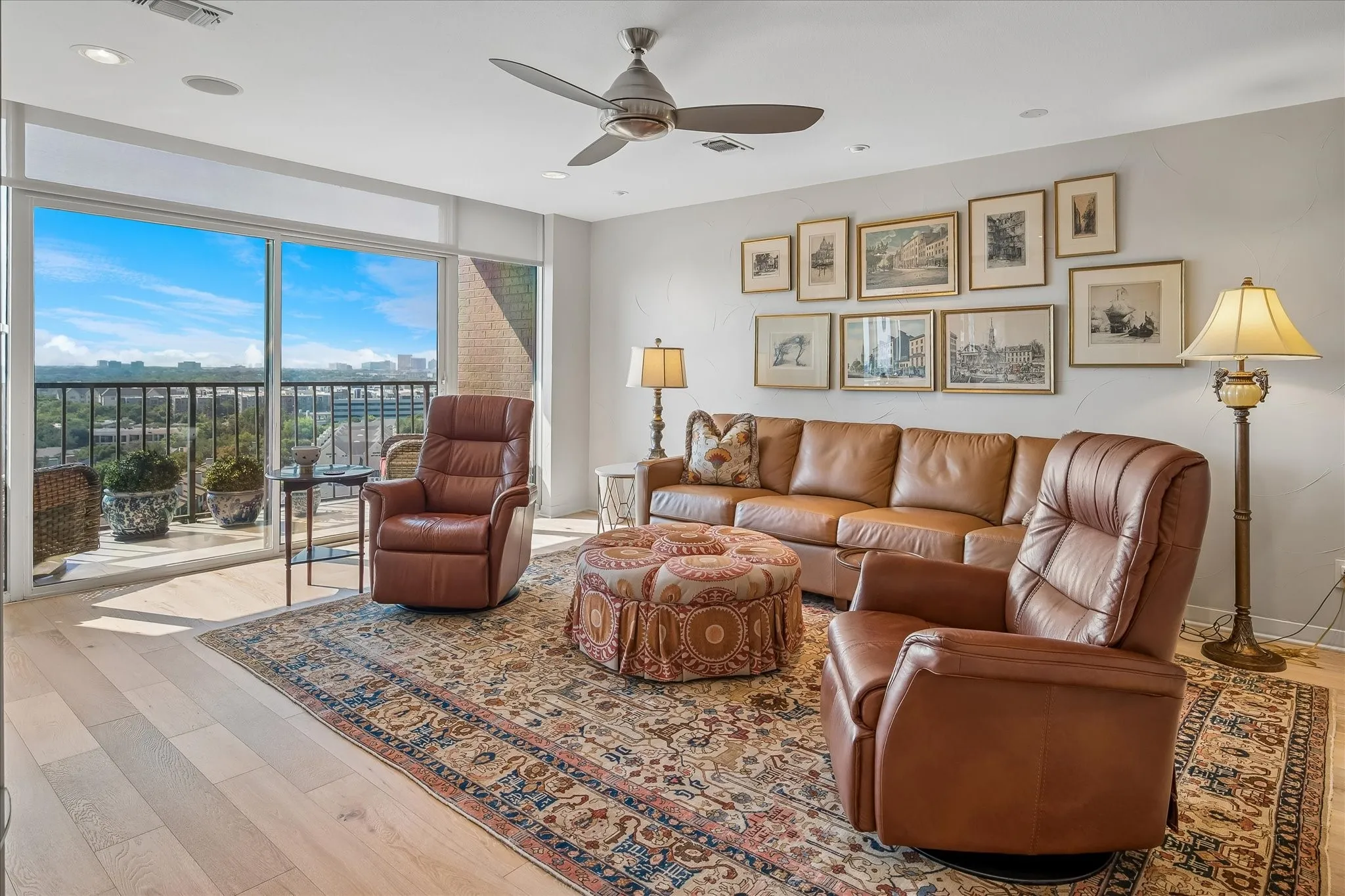 Condominium For Sale in Dallas County , 5200 Keller Springs Road 1217, Dallas, Texas 75248, 2 Bedroom, 3 Bathroom, 2 Garage spaces, 3,370 Sqft, built in 1981, mls#21391785, Real Estate Agent in Dallas, Homes For Sale in Dallas county, Homes For Sale in Dallas, Realtor in Dallas Texas, Real Estate Brokerage Independent Realty Texas, Luminita Cordes Realtor