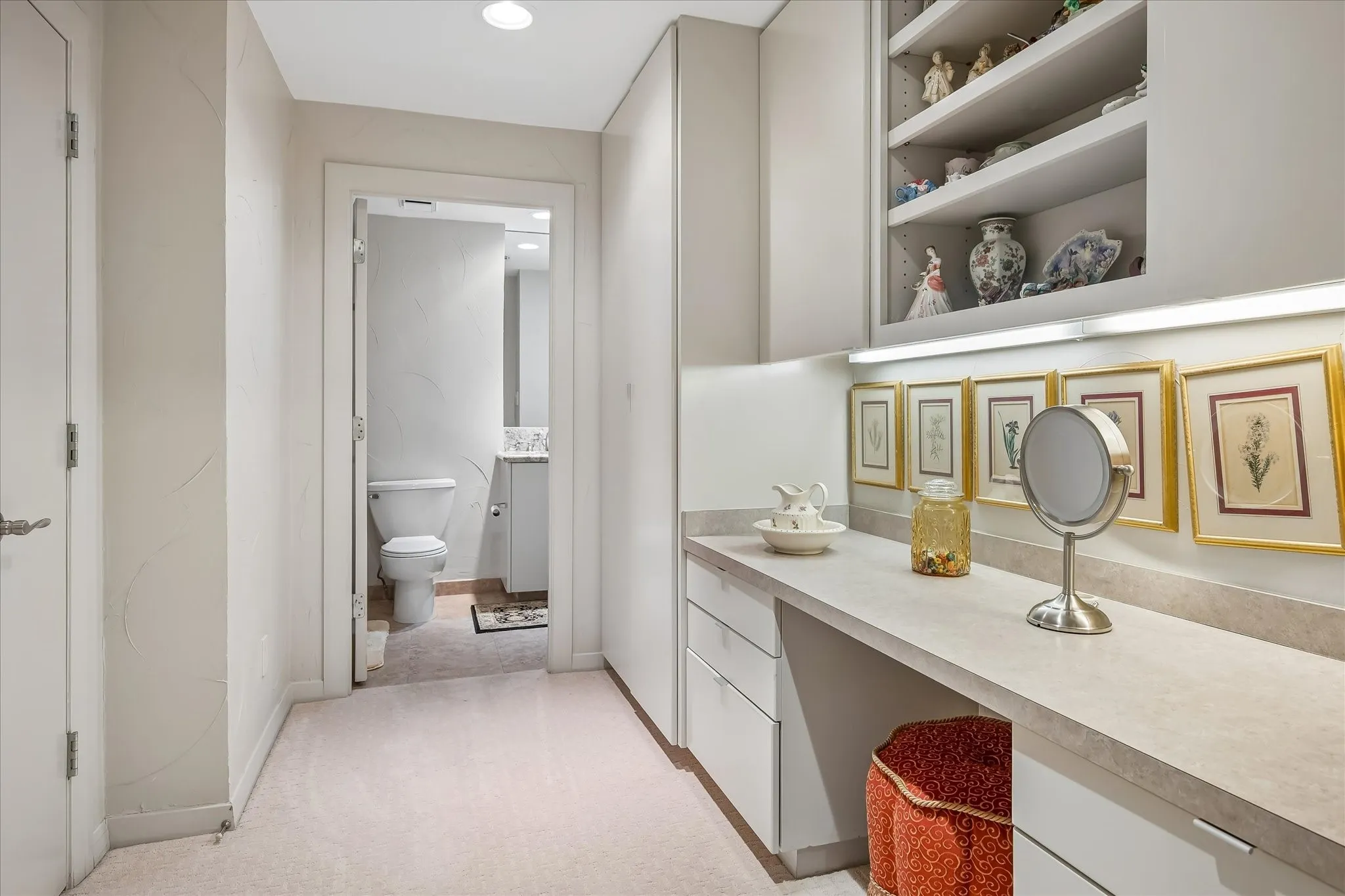 Condominium For Sale in Dallas County , 5200 Keller Springs Road 1217, Dallas, Texas 75248, 2 Bedroom, 3 Bathroom, 2 Garage spaces, 3,370 Sqft, built in 1981, mls#21391785, Real Estate Agent in Dallas, Homes For Sale in Dallas county, Homes For Sale in Dallas, Realtor in Dallas Texas, Real Estate Brokerage Independent Realty Texas, Luminita Cordes Realtor