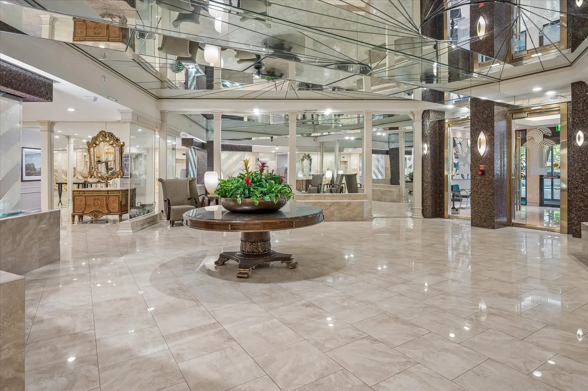 Condominium For Sale in Dallas County , 5200 Keller Springs Road 1217, Dallas, Texas 75248, 2 Bedroom, 3 Bathroom, 2 Garage spaces, 3,370 Sqft, built in 1981, mls#21391785, Real Estate Agent in Dallas, Homes For Sale in Dallas county, Homes For Sale in Dallas, Realtor in Dallas Texas, Real Estate Brokerage Independent Realty Texas, Luminita Cordes Realtor