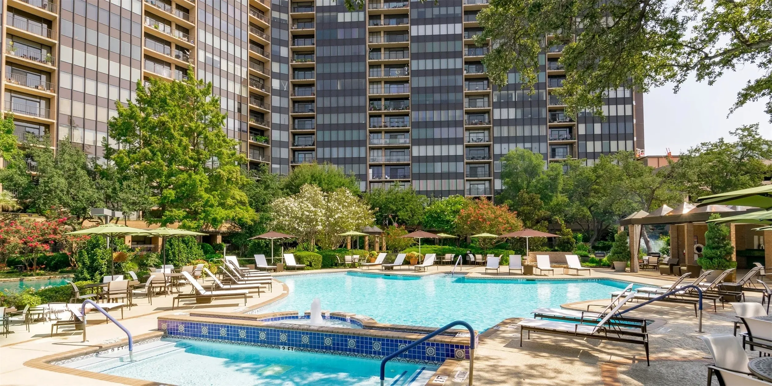Condominium For Sale in Dallas County , 5200 Keller Springs Road 1217, Dallas, Texas 75248, 2 Bedroom, 3 Bathroom, 2 Garage spaces, 3,370 Sqft, built in 1981, mls#21391785, Real Estate Agent in Dallas, Homes For Sale in Dallas county, Homes For Sale in Dallas, Realtor in Dallas Texas, Real Estate Brokerage Independent Realty Texas, Luminita Cordes Realtor