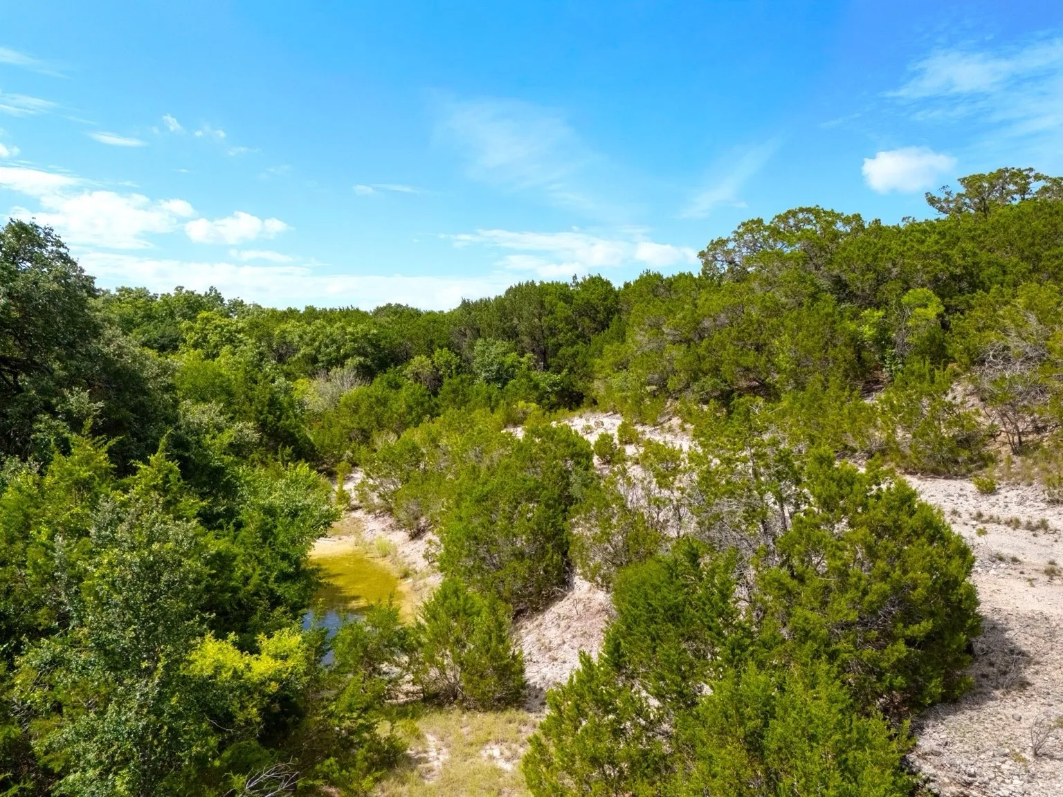 Farm For Sale in Coryell County , 11670 E US Highway 84, Gatesville, Texas 76528, 4 Bedroom, 8 Bathroom, 3 Garage spaces, 8,706 Sqft, built in 2008, mls#21391851, Real Estate Agent in Gatesville, Homes For Sale in Coryell county, Homes For Sale in Gatesville, Realtor in Gatesville Texas, Real Estate Brokerage Independent Realty Texas, Luminita Cordes Realtor
