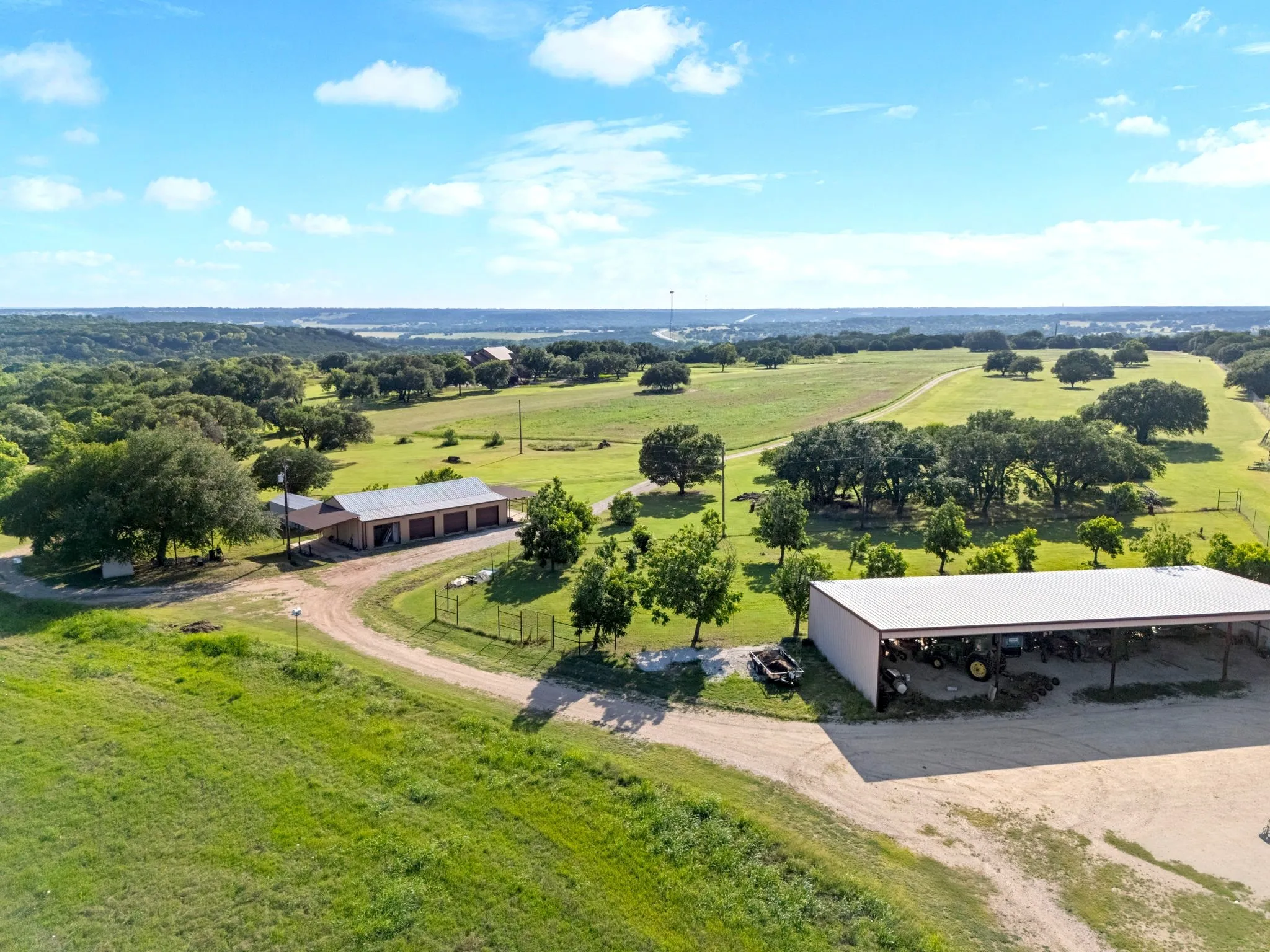 Farm For Sale in Coryell County , 11670 E US Highway 84, Gatesville, Texas 76528, 4 Bedroom, 8 Bathroom, 3 Garage spaces, 8,706 Sqft, built in 2008, mls#21391851, Real Estate Agent in Gatesville, Homes For Sale in Coryell county, Homes For Sale in Gatesville, Realtor in Gatesville Texas, Real Estate Brokerage Independent Realty Texas, Luminita Cordes Realtor