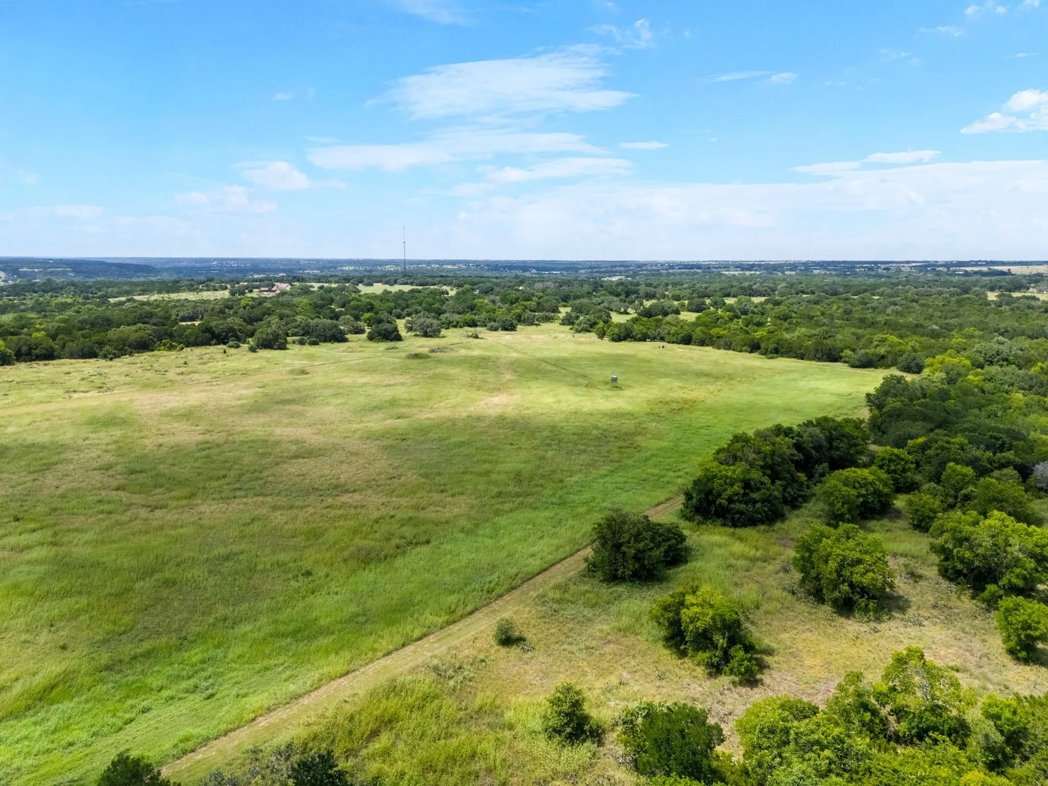 Farm For Sale in Coryell County , 11670 E US Highway 84, Gatesville, Texas 76528, 4 Bedroom, 8 Bathroom, 3 Garage spaces, 8,706 Sqft, built in 2008, mls#21391851, Real Estate Agent in Gatesville, Homes For Sale in Coryell county, Homes For Sale in Gatesville, Realtor in Gatesville Texas, Real Estate Brokerage Independent Realty Texas, Luminita Cordes Realtor
