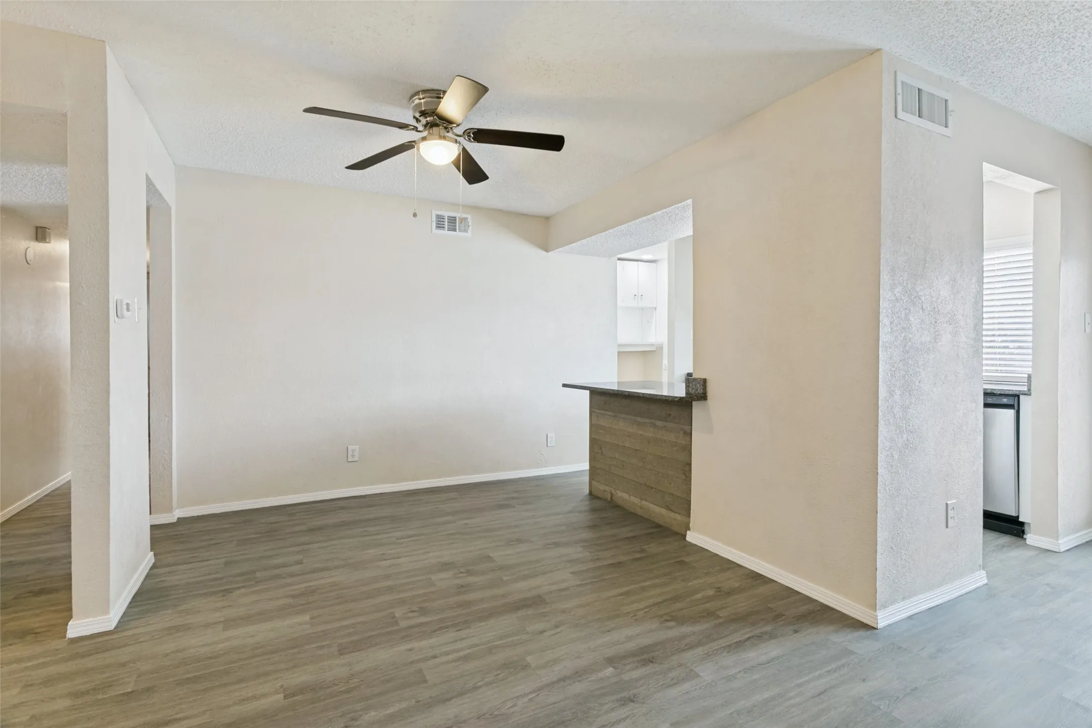 Single Family Residence For Sale in Tarrant County , 1210 Brook Hill Lane, Arlington, Texas 76014, 4 Bedroom, 2 Bathroom, 2 Garage spaces, 1,492 Sqft, built in 1979, mls#21392551, Real Estate Agent in Arlington, Homes For Sale in Tarrant county, Homes For Sale in Arlington, Realtor in Arlington Texas, Real Estate Brokerage Independent Realty Texas, Luminita Cordes Realtor