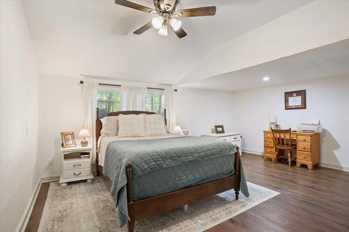 Single Family Residence For Sale in Hamilton County , 407 S Reagan, Hamilton, Texas 76531, 3 Bedroom, 2 Bathroom, Garage spaces, 1,440 Sqft, built in 1945, mls#21392770, Real Estate Agent in Hamilton, Homes For Sale in Hamilton county, Homes For Sale in Hamilton, Realtor in Hamilton Texas, Real Estate Brokerage Independent Realty Texas, Luminita Cordes Realtor