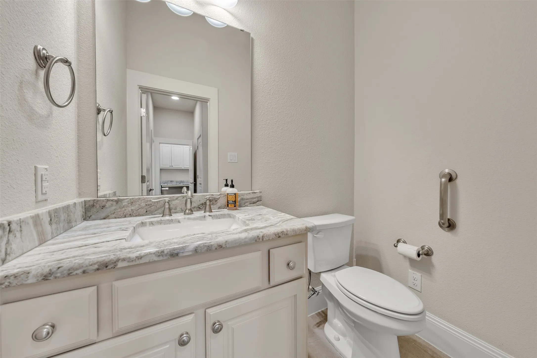 Condominium For Sale in Tarrant County , 2908 Esplanade Boulevard 2908, Mansfield, Texas 76063, 2 Bedroom, 2 Bathroom, 2 Garage spaces, 2,560 Sqft, built in 2020, mls#21389857, Real Estate Agent in Mansfield, Homes For Sale in Tarrant county, Homes For Sale in Mansfield, Realtor in Mansfield Texas, Real Estate Brokerage Independent Realty Texas, Luminita Cordes Realtor