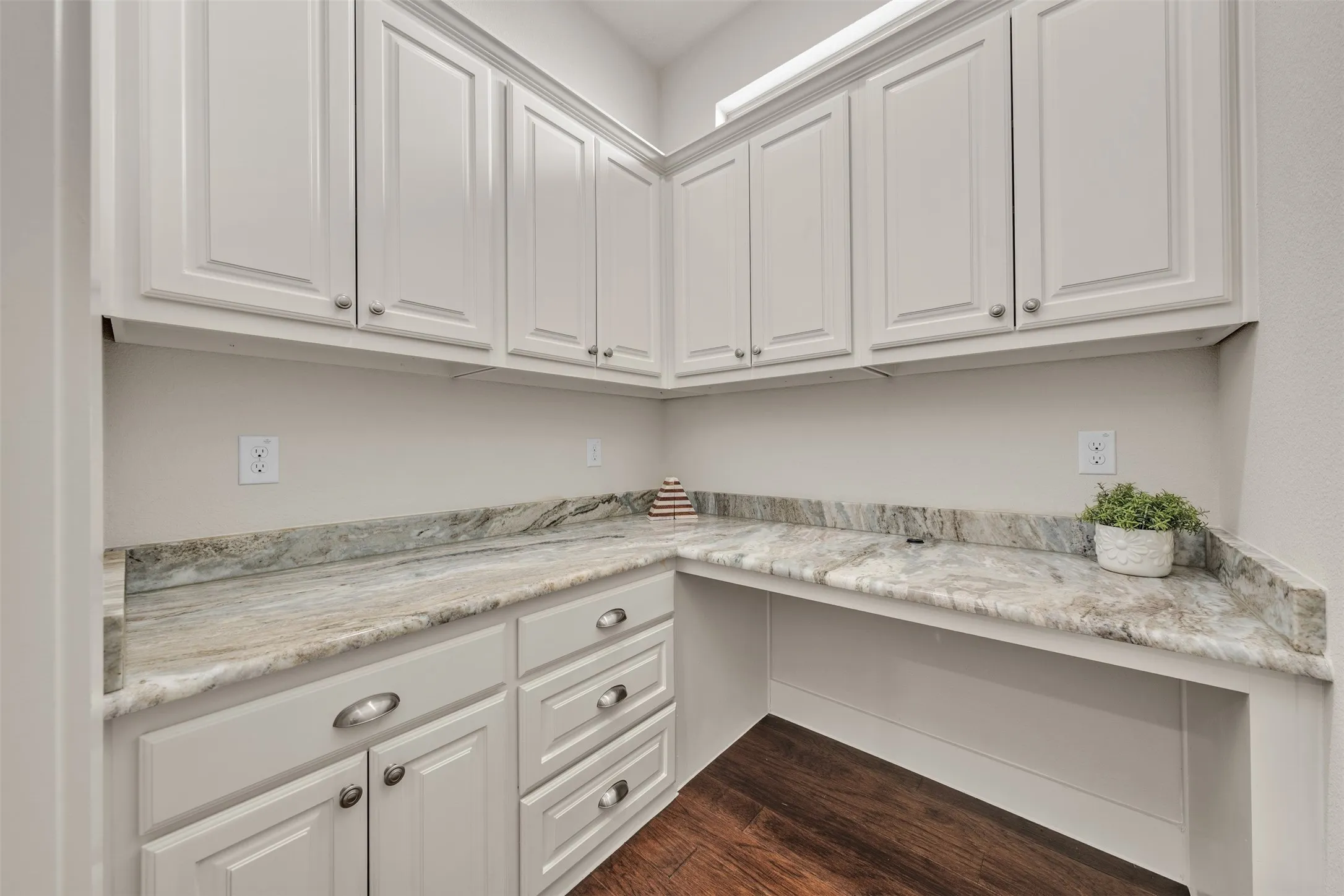 Condominium For Sale in Tarrant County , 2908 Esplanade Boulevard 2908, Mansfield, Texas 76063, 2 Bedroom, 2 Bathroom, 2 Garage spaces, 2,560 Sqft, built in 2020, mls#21389857, Real Estate Agent in Mansfield, Homes For Sale in Tarrant county, Homes For Sale in Mansfield, Realtor in Mansfield Texas, Real Estate Brokerage Independent Realty Texas, Luminita Cordes Realtor
