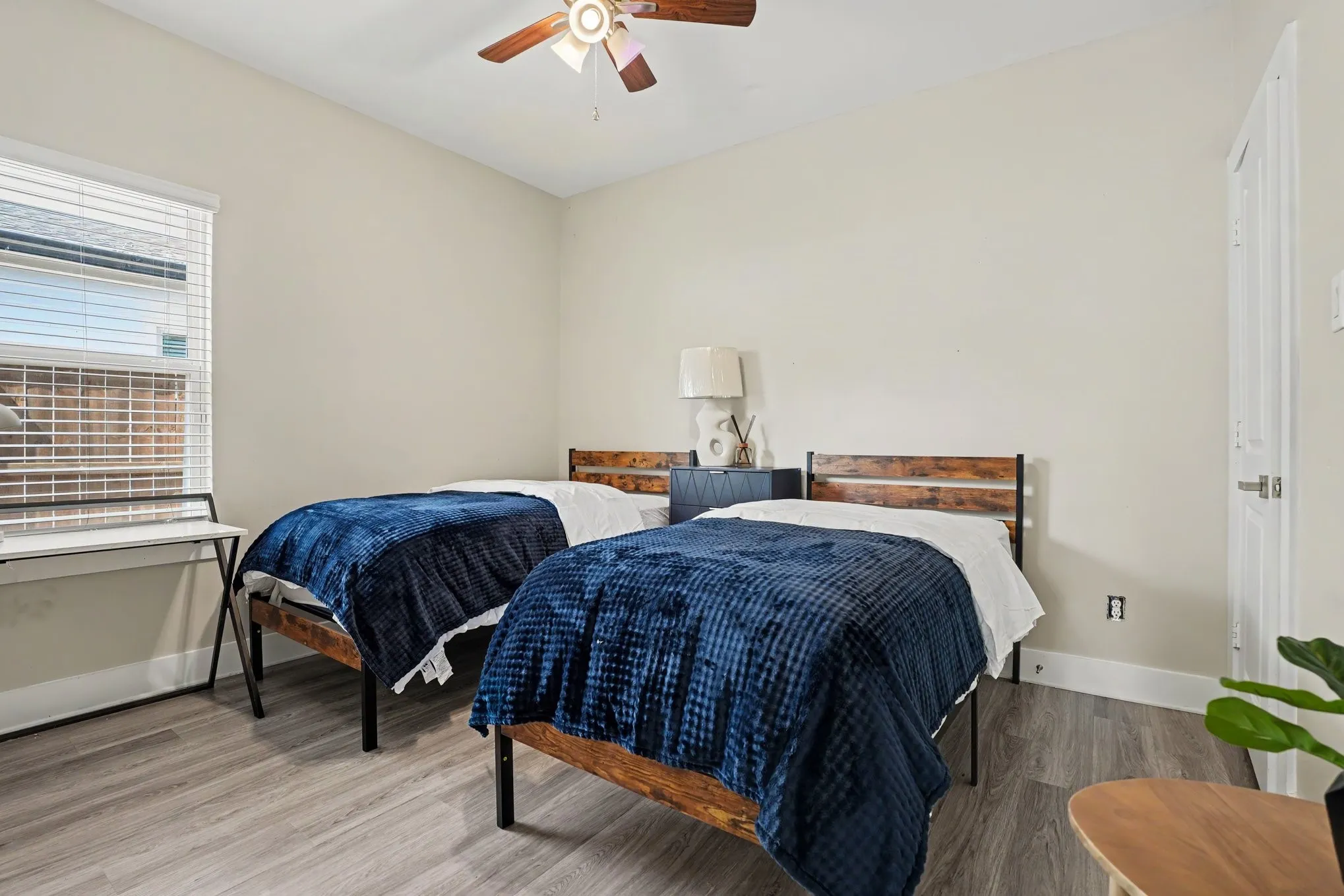 Single Family Residence For Sale in Dallas County , 511 Woodbine Avenue, Dallas, Texas 75203, 3 Bedroom, 2 Bathroom, 2 Garage spaces, 1,612 Sqft, built in 2024, mls#21390747, Real Estate Agent in Dallas, Homes For Sale in Dallas county, Homes For Sale in Dallas, Realtor in Dallas Texas, Real Estate Brokerage Independent Realty Texas, Luminita Cordes Realtor