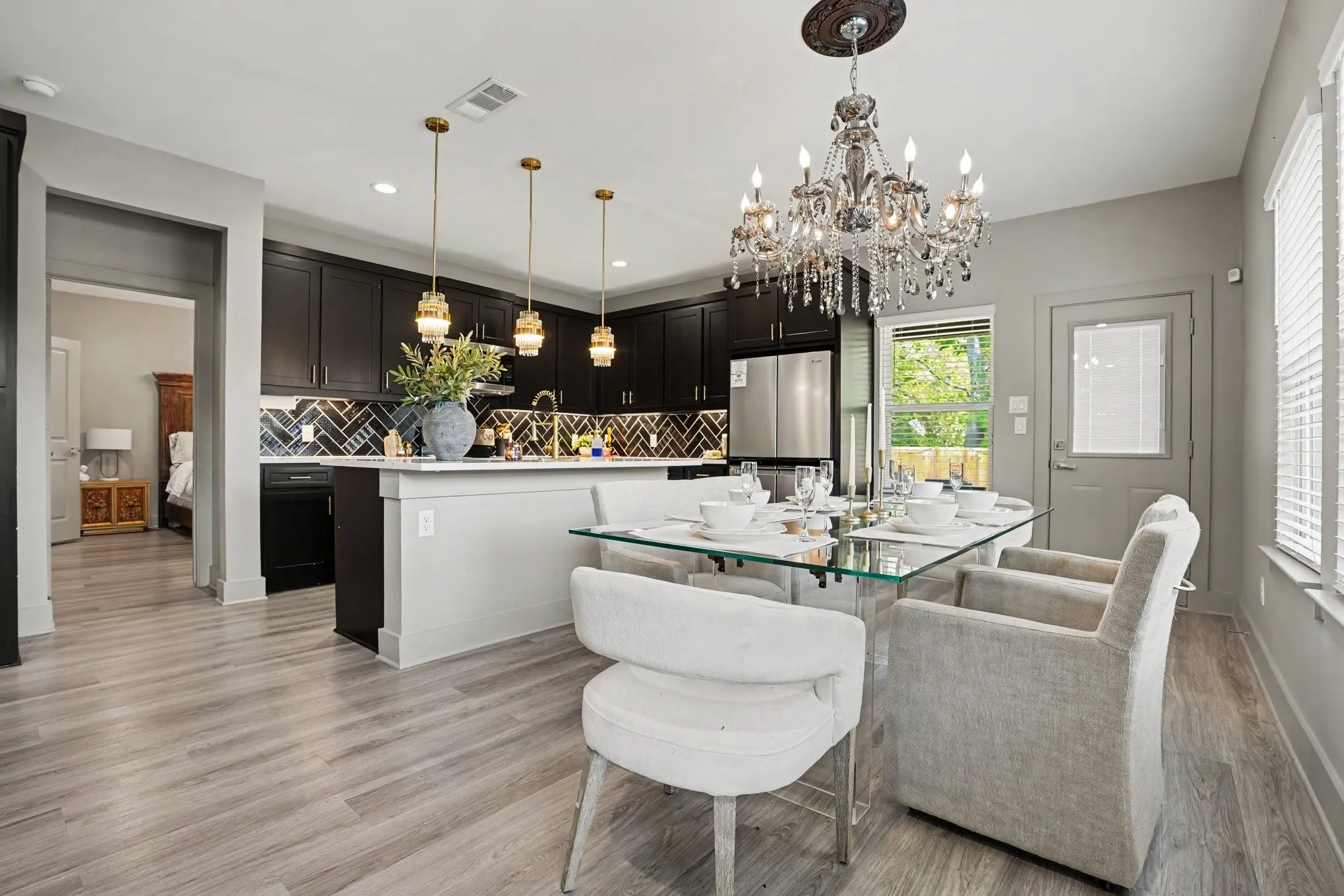 Single Family Residence For Sale in Dallas County , 511 Woodbine Avenue, Dallas, Texas 75203, 3 Bedroom, 2 Bathroom, 2 Garage spaces, 1,612 Sqft, built in 2024, mls#21390747, Real Estate Agent in Dallas, Homes For Sale in Dallas county, Homes For Sale in Dallas, Realtor in Dallas Texas, Real Estate Brokerage Independent Realty Texas, Luminita Cordes Realtor