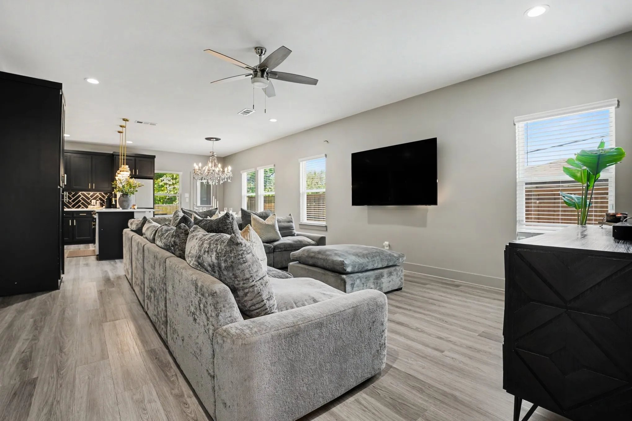 Single Family Residence For Sale in Dallas County , 511 Woodbine Avenue, Dallas, Texas 75203, 3 Bedroom, 2 Bathroom, 2 Garage spaces, 1,612 Sqft, built in 2024, mls#21390747, Real Estate Agent in Dallas, Homes For Sale in Dallas county, Homes For Sale in Dallas, Realtor in Dallas Texas, Real Estate Brokerage Independent Realty Texas, Luminita Cordes Realtor
