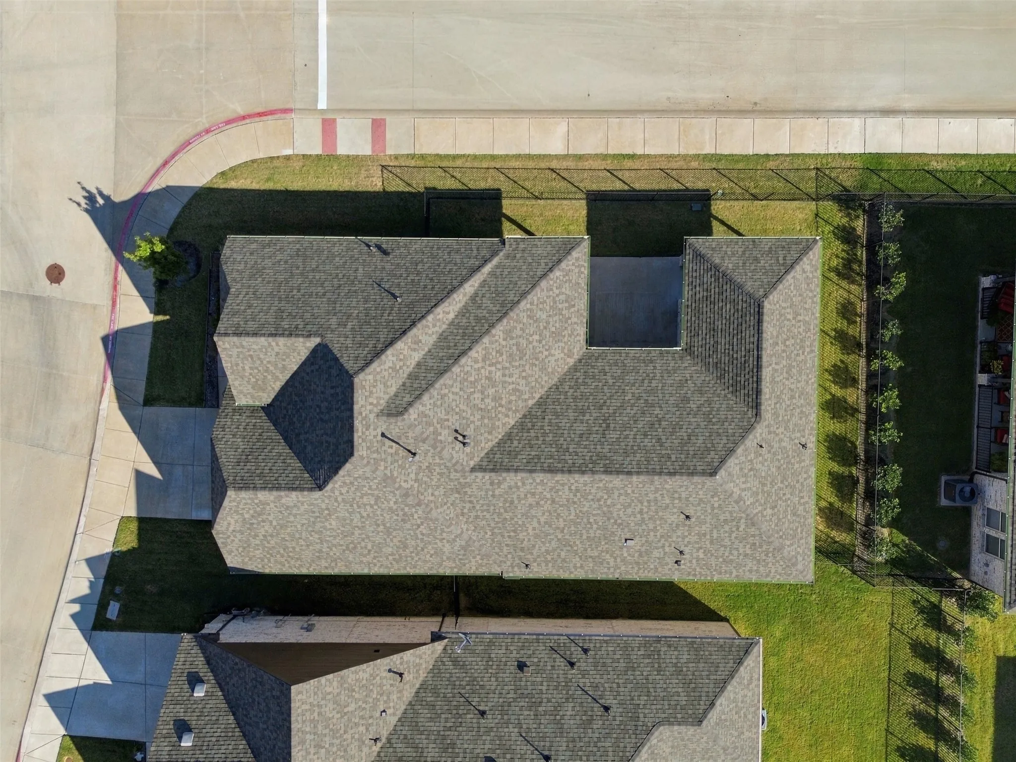 Single Family Residence For Sale in Rockwall County , 840 Sendera Lane, Rockwall, Texas 75087, 2 Bedroom, 2 Bathroom, 2 Garage spaces, 2,122 Sqft, built in 2022, mls#21390335, Real Estate Agent in Rockwall, Homes For Sale in Rockwall county, Homes For Sale in Rockwall, Realtor in Rockwall Texas, Real Estate Brokerage Independent Realty Texas, Luminita Cordes Realtor