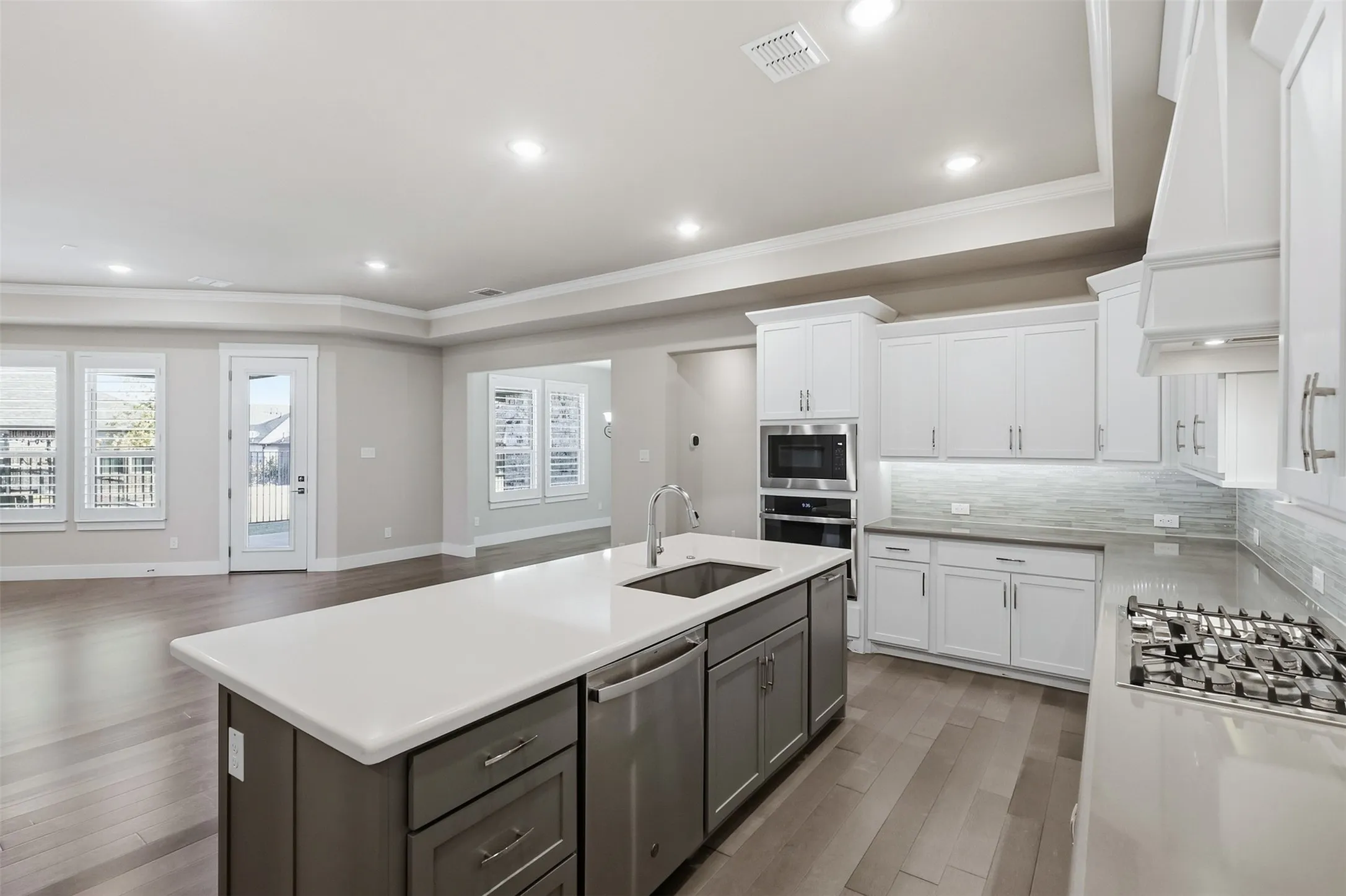 Single Family Residence For Sale in Rockwall County , 840 Sendera Lane, Rockwall, Texas 75087, 2 Bedroom, 2 Bathroom, 2 Garage spaces, 2,122 Sqft, built in 2022, mls#21390335, Real Estate Agent in Rockwall, Homes For Sale in Rockwall county, Homes For Sale in Rockwall, Realtor in Rockwall Texas, Real Estate Brokerage Independent Realty Texas, Luminita Cordes Realtor