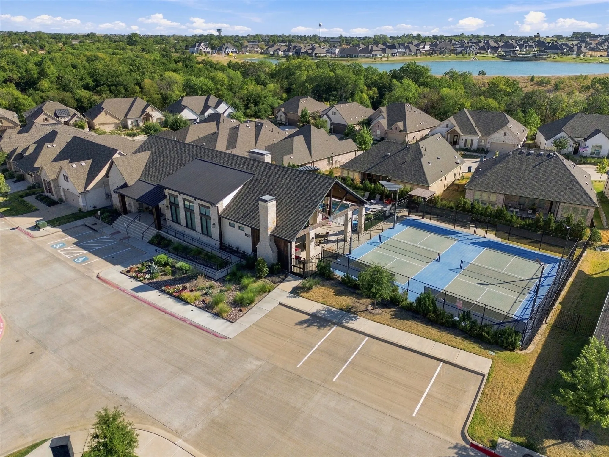 Single Family Residence For Sale in Rockwall County , 840 Sendera Lane, Rockwall, Texas 75087, 2 Bedroom, 2 Bathroom, 2 Garage spaces, 2,122 Sqft, built in 2022, mls#21390335, Real Estate Agent in Rockwall, Homes For Sale in Rockwall county, Homes For Sale in Rockwall, Realtor in Rockwall Texas, Real Estate Brokerage Independent Realty Texas, Luminita Cordes Realtor