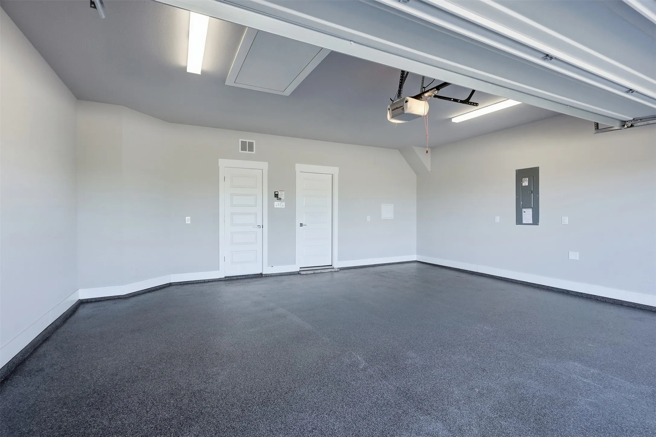 Single Family Residence For Sale in Rockwall County , 840 Sendera Lane, Rockwall, Texas 75087, 2 Bedroom, 2 Bathroom, 2 Garage spaces, 2,122 Sqft, built in 2022, mls#21390335, Real Estate Agent in Rockwall, Homes For Sale in Rockwall county, Homes For Sale in Rockwall, Realtor in Rockwall Texas, Real Estate Brokerage Independent Realty Texas, Luminita Cordes Realtor