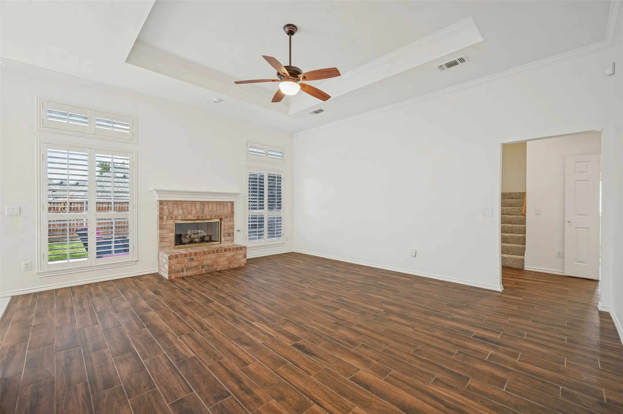 Single Family Residence For Sale in Collin County , 8804 Aviary Drive, Mc Kinney, Texas 75072, 3 Bedroom, 2 Bathroom, 2 Garage spaces, 2,603 Sqft, built in 1999, mls#21392267, Real Estate Agent in Mc Kinney, Homes For Sale in Collin county, Homes For Sale in Mc Kinney, Realtor in Mc Kinney Texas, Real Estate Brokerage Independent Realty Texas, Luminita Cordes Realtor