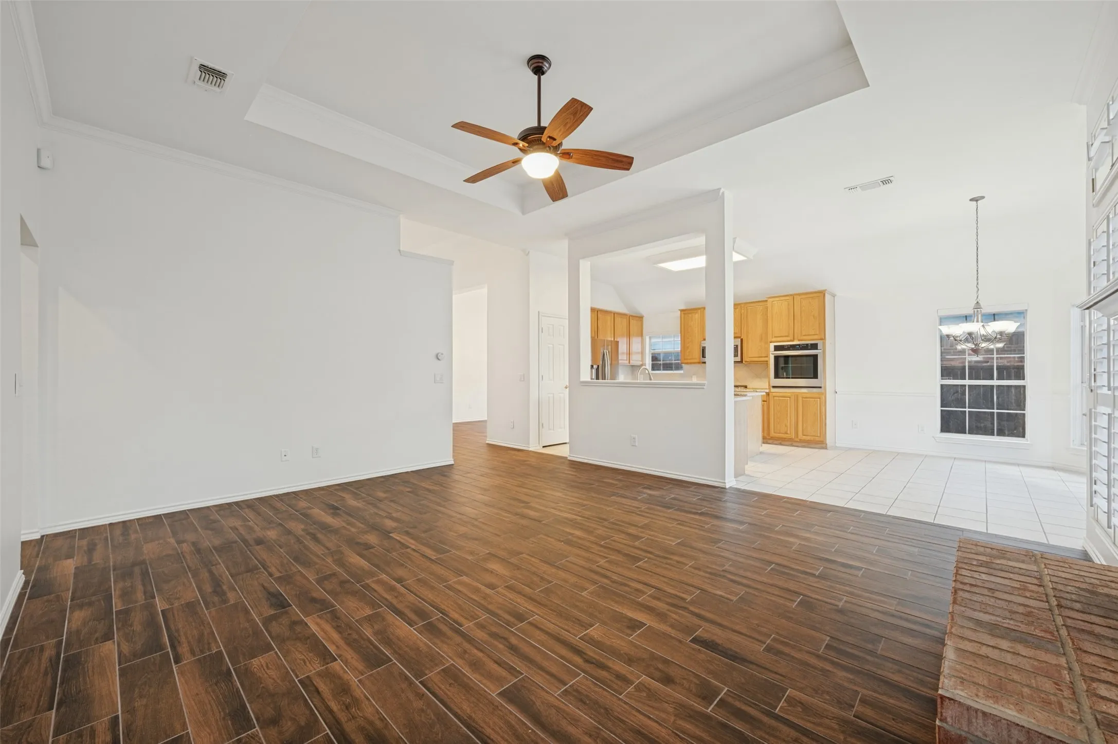 Single Family Residence For Sale in Collin County , 8804 Aviary Drive, Mc Kinney, Texas 75072, 3 Bedroom, 2 Bathroom, 2 Garage spaces, 2,603 Sqft, built in 1999, mls#21392267, Real Estate Agent in Mc Kinney, Homes For Sale in Collin county, Homes For Sale in Mc Kinney, Realtor in Mc Kinney Texas, Real Estate Brokerage Independent Realty Texas, Luminita Cordes Realtor