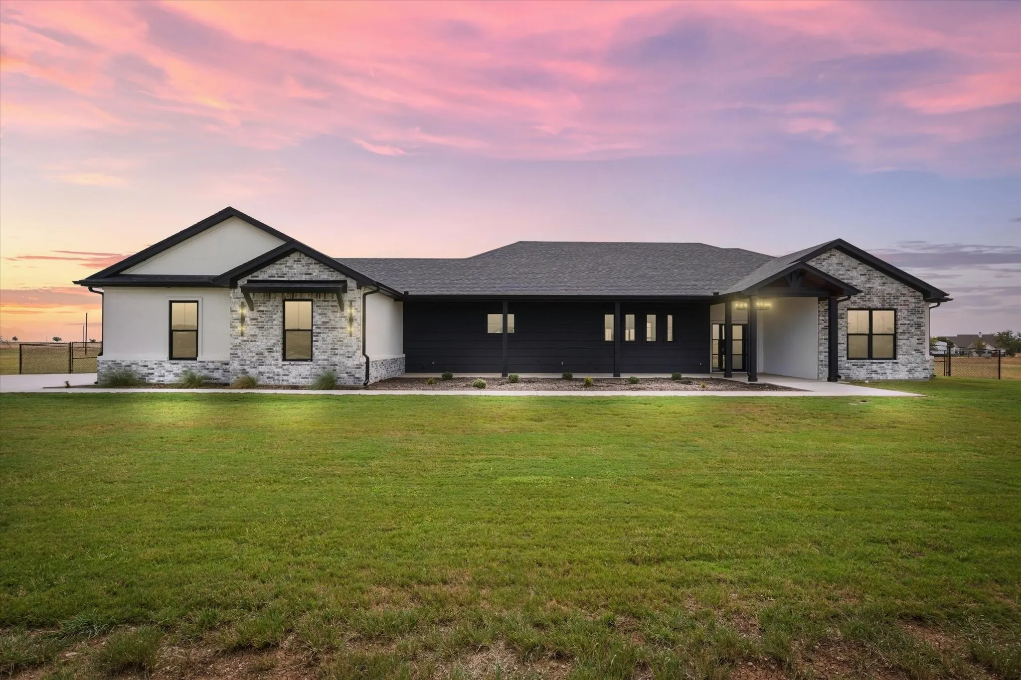 Single Family Residence For Sale