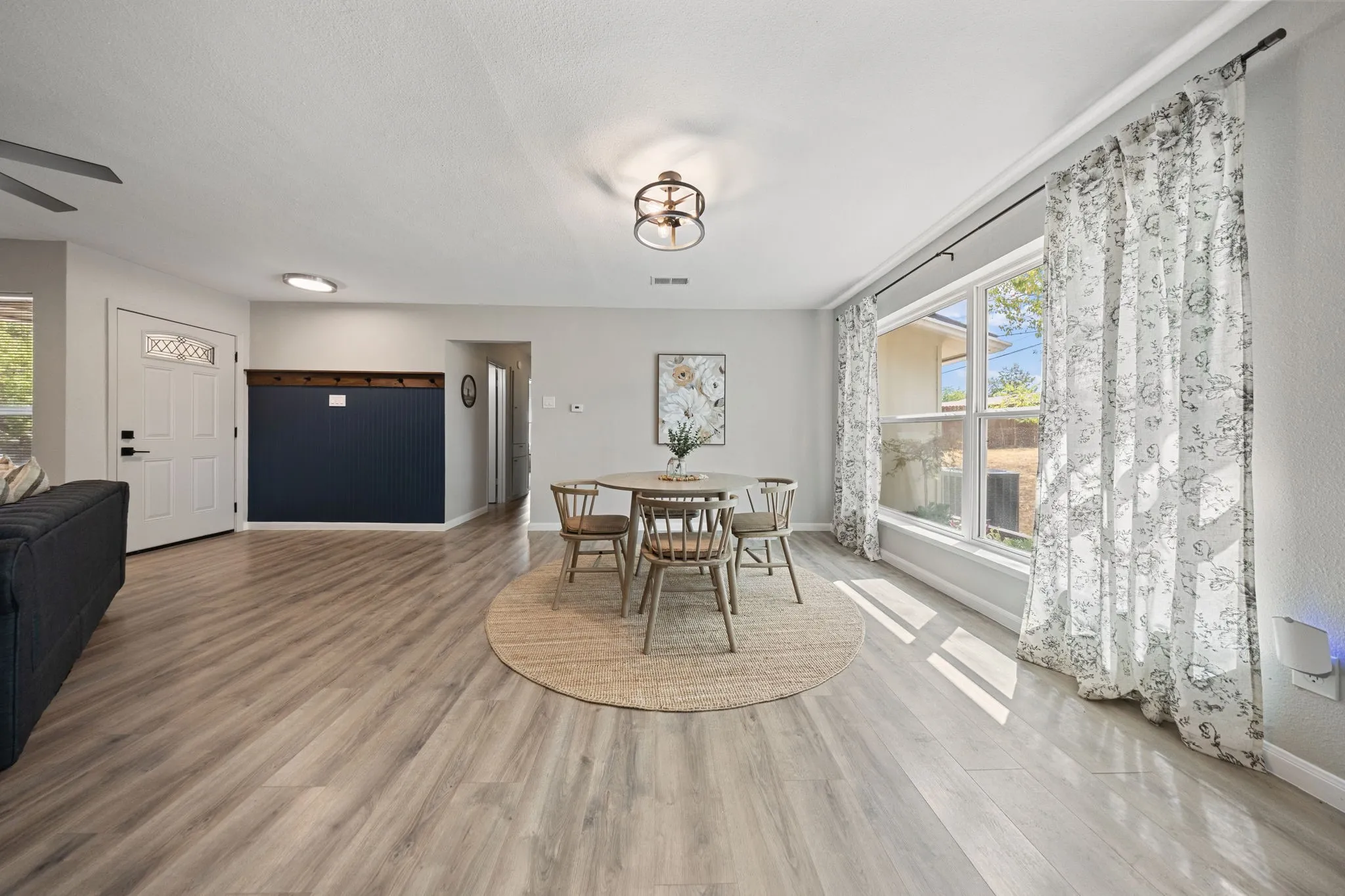 Single Family Residence For Sale in Collin County , 3016 Briarwood Drive, Plano, Texas 75074, 3 Bedroom, 2 Bathroom, 2 Garage spaces, 1,323 Sqft, built in 1968, mls#21392376, Real Estate Agent in Plano, Homes For Sale in Collin county, Homes For Sale in Plano, Realtor in Plano Texas, Real Estate Brokerage Independent Realty Texas, Luminita Cordes Realtor