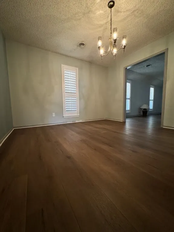 Single Family Residence For Sale in Denton County , 8260 Tudor Lane, Argyle, Texas 76226, 3 Bedroom, 3 Bathroom, 4 Garage spaces, 2,267 Sqft, built in 1976, mls#21393810, Real Estate Agent in Argyle, Homes For Sale in Denton county, Homes For Sale in Argyle, Realtor in Argyle Texas, Real Estate Brokerage Independent Realty Texas, Luminita Cordes Realtor