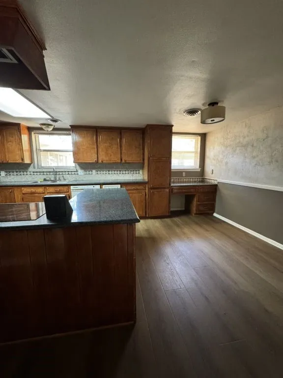 Single Family Residence For Sale in Denton County , 8260 Tudor Lane, Argyle, Texas 76226, 3 Bedroom, 3 Bathroom, 4 Garage spaces, 2,267 Sqft, built in 1976, mls#21393810, Real Estate Agent in Argyle, Homes For Sale in Denton county, Homes For Sale in Argyle, Realtor in Argyle Texas, Real Estate Brokerage Independent Realty Texas, Luminita Cordes Realtor